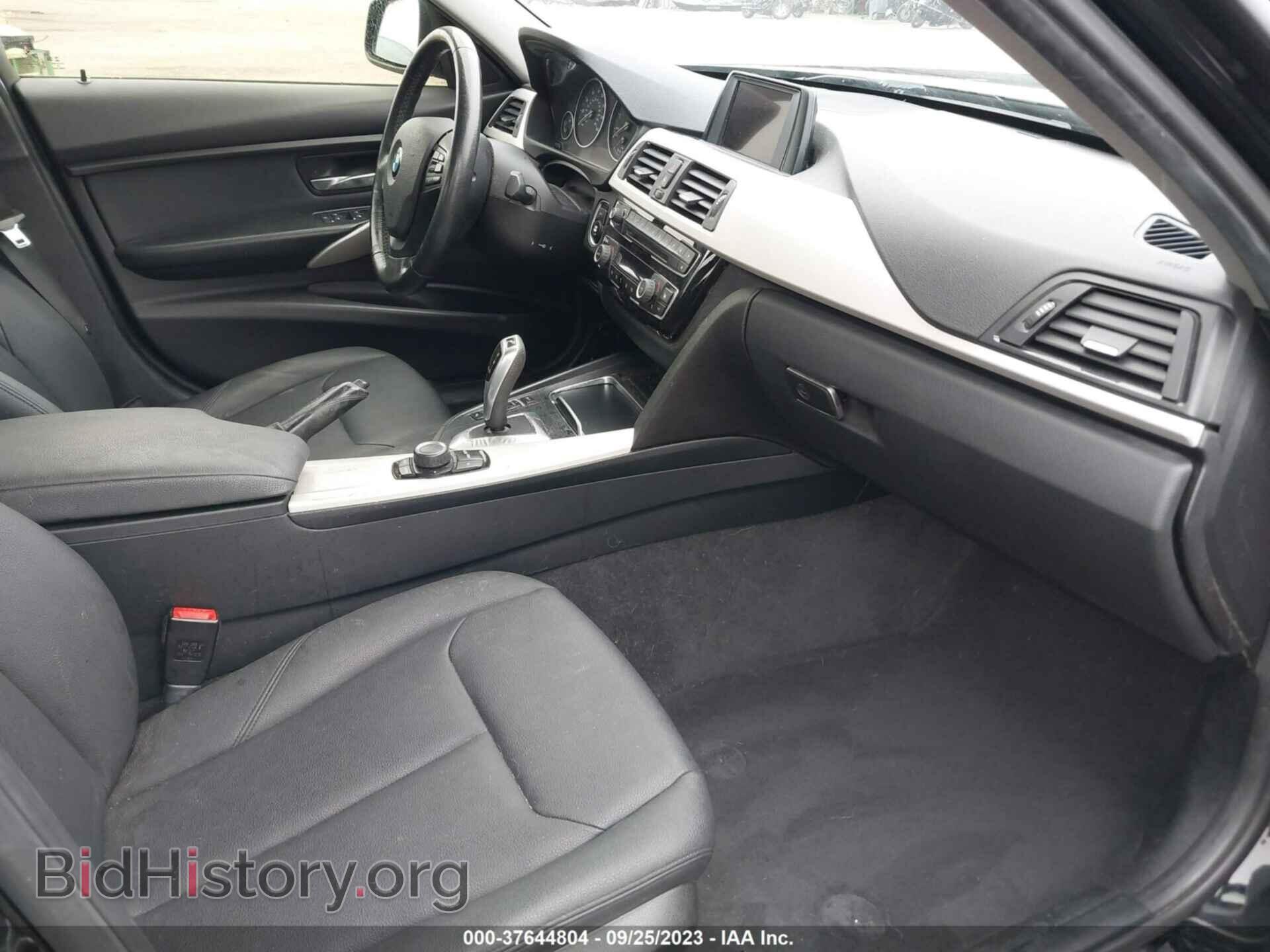 2017 BMW 320I - VIN: WBA8A9C37HK864504 - Фото 5