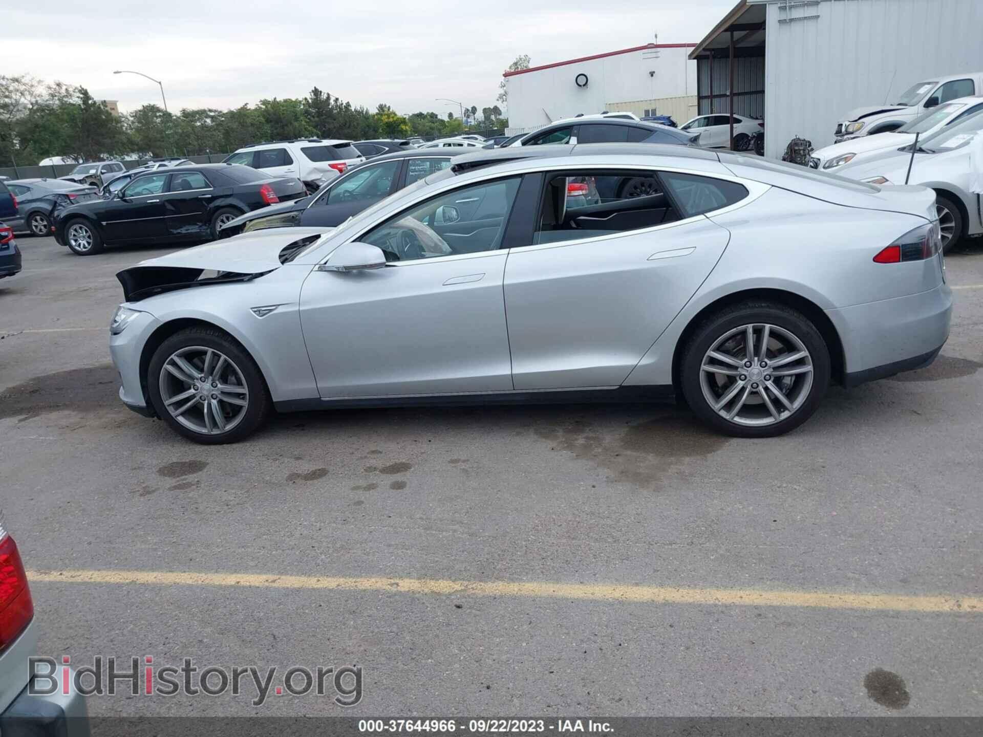 2014 TESLA MODEL S - VIN: 5YJSA1H16EFP50620 - Фото 12