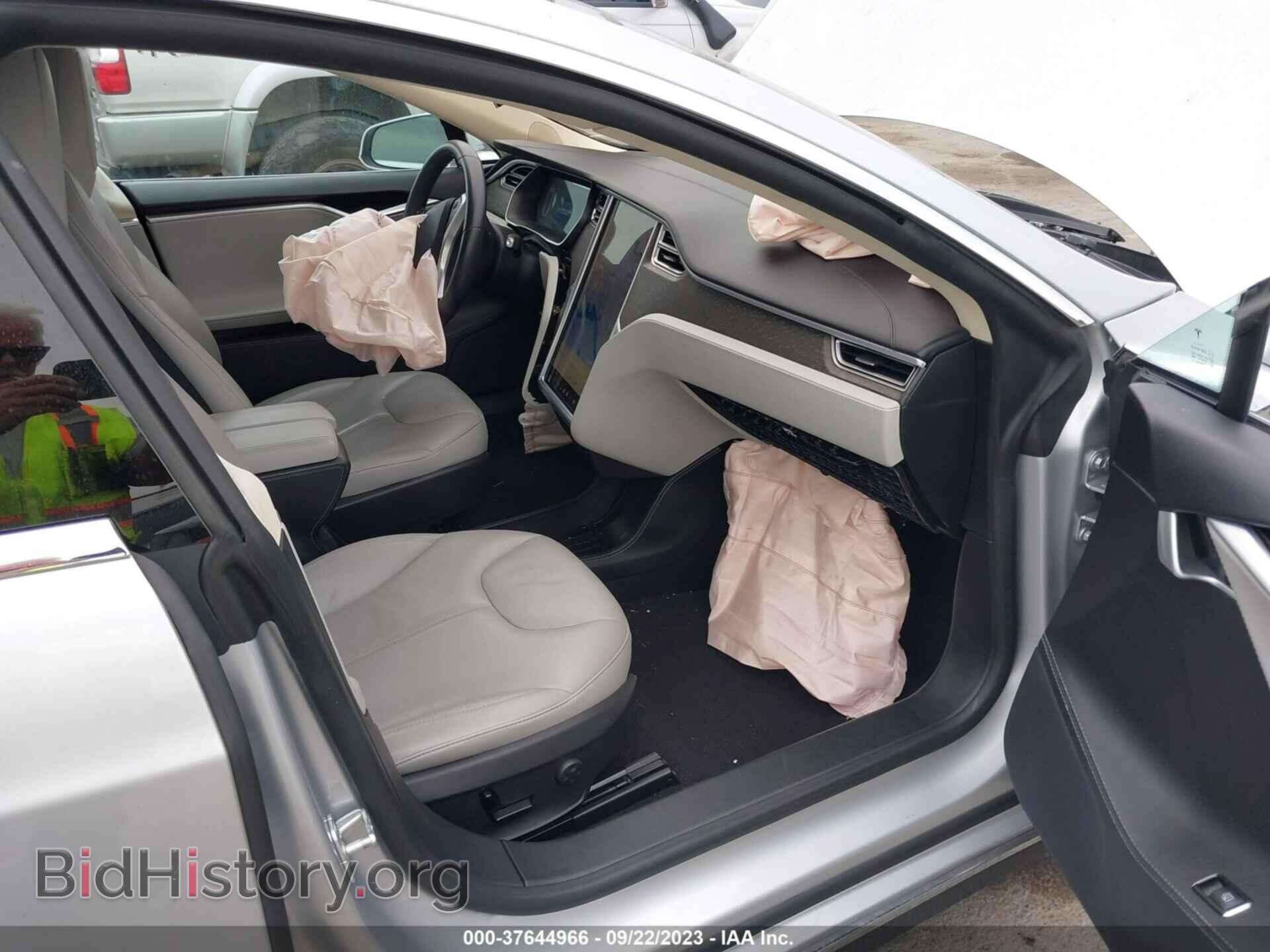 2014 TESLA MODEL S - VIN: 5YJSA1H16EFP50620 - Фото 5