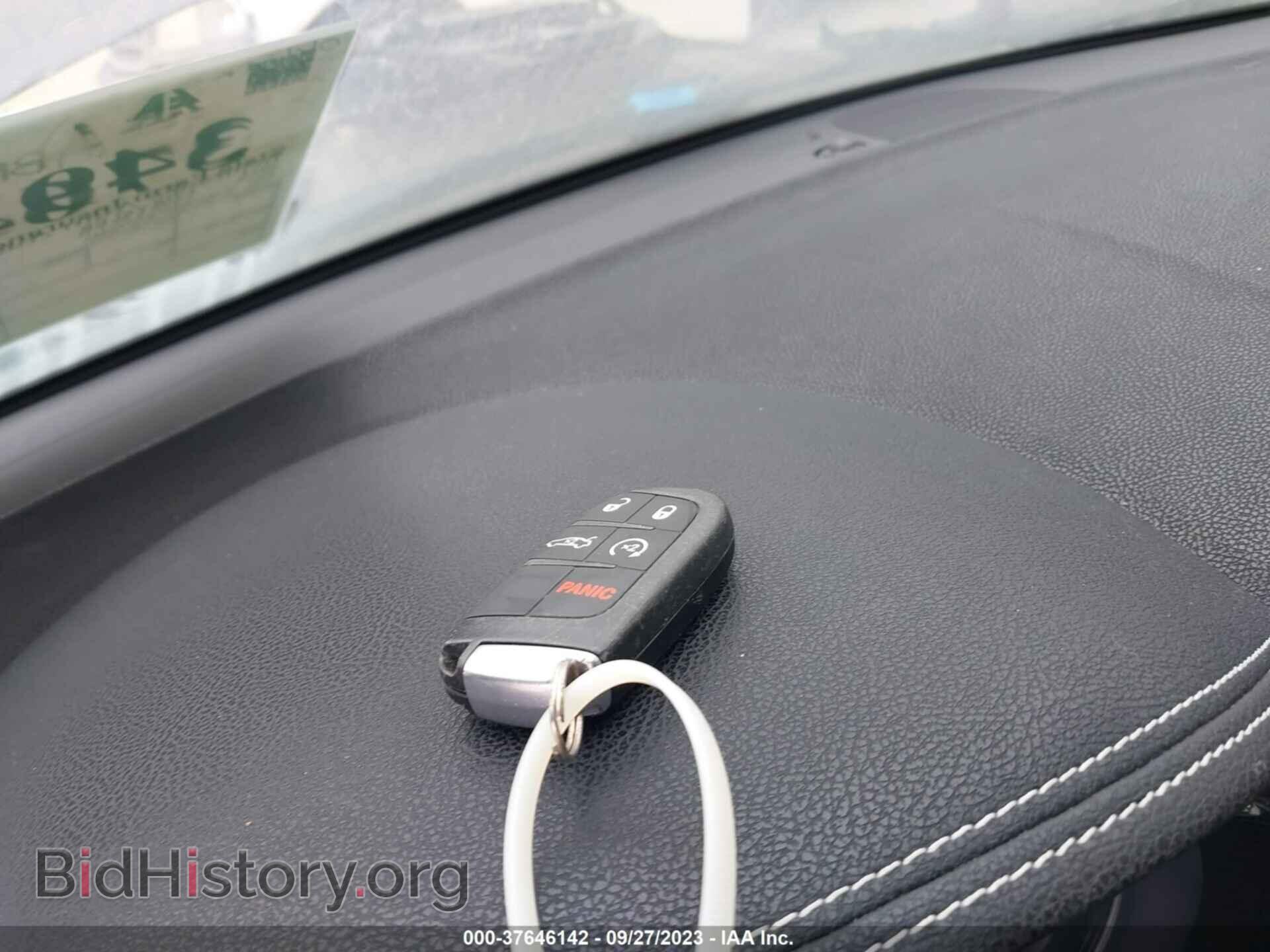 2015 CHRYSLER 300 - VIN: 2C3CCAGG7FH756947 - Photo 11