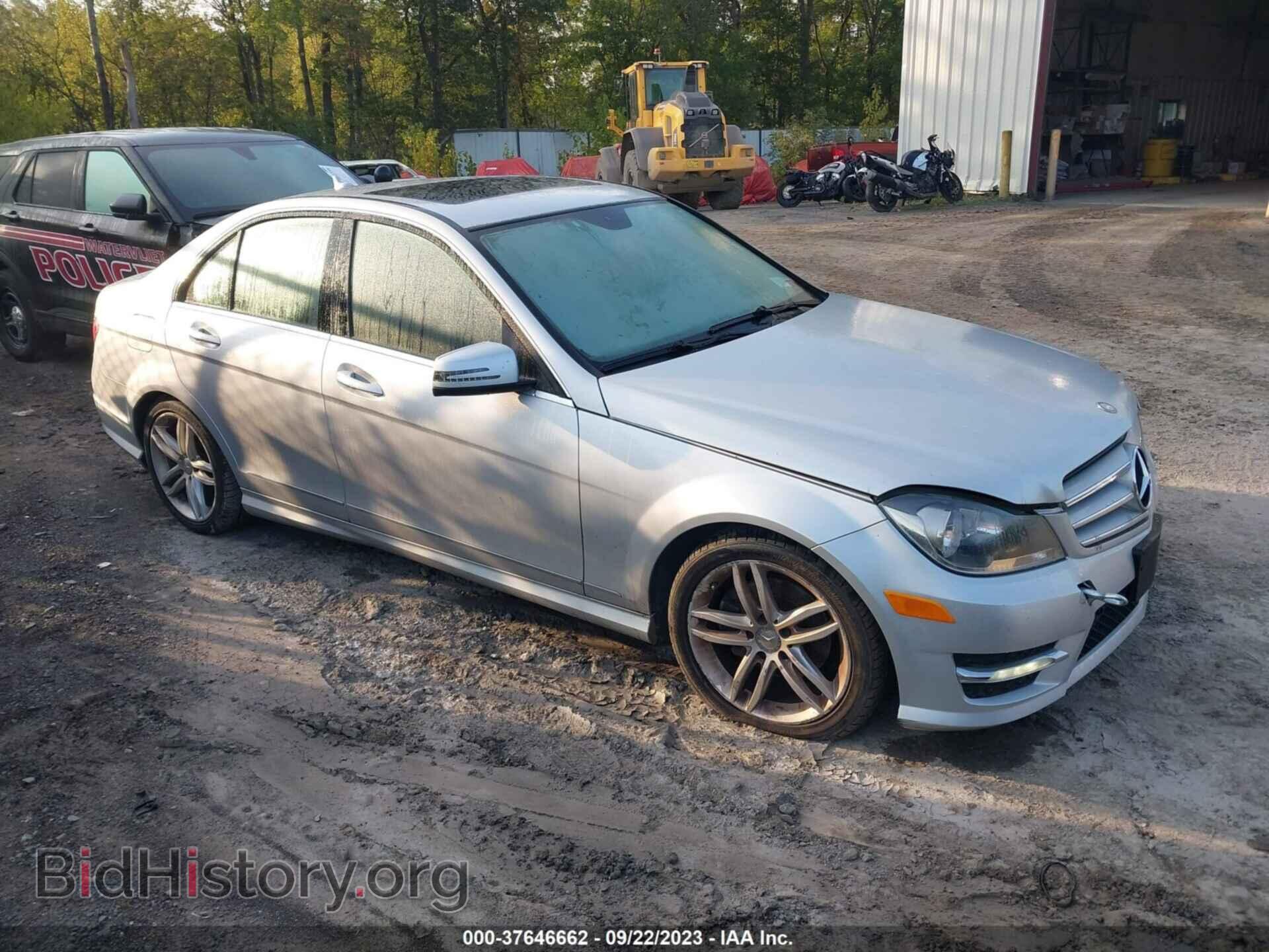 Фотография WDDGF8BB3CR231104 - MERCEDES-BENZ C-CLASS 2012