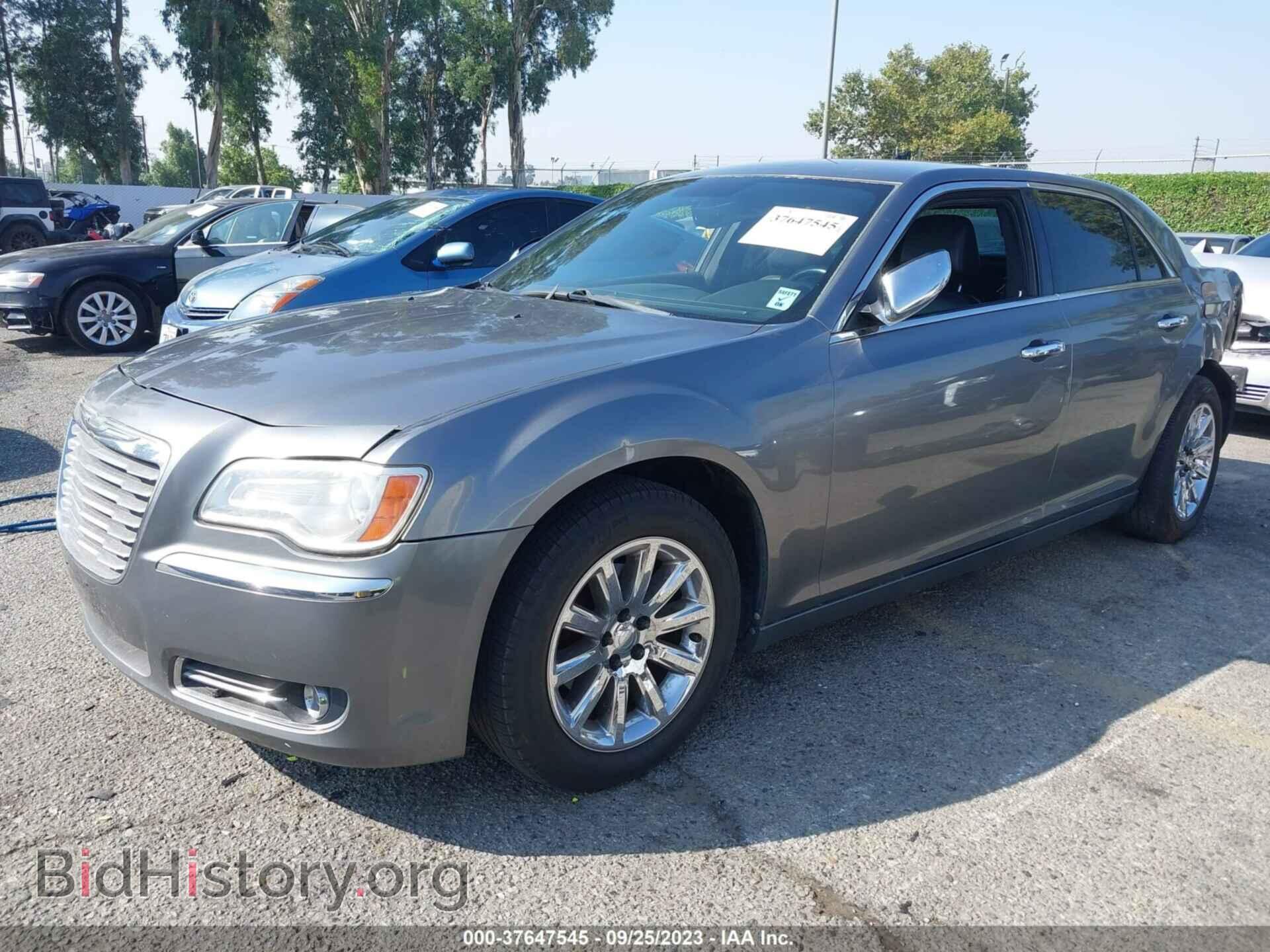 2011 CHRYSLER 300 - VIN: 2C3CA5CG5BH583944 - Фото 2
