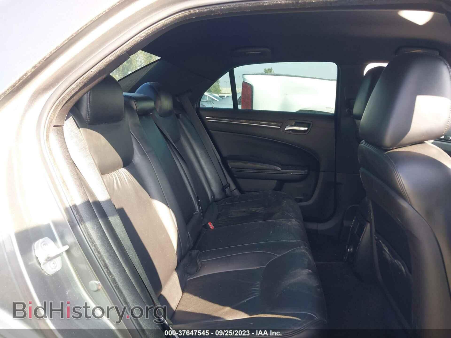 2011 CHRYSLER 300 - VIN: 2C3CA5CG5BH583944 - Фото 8