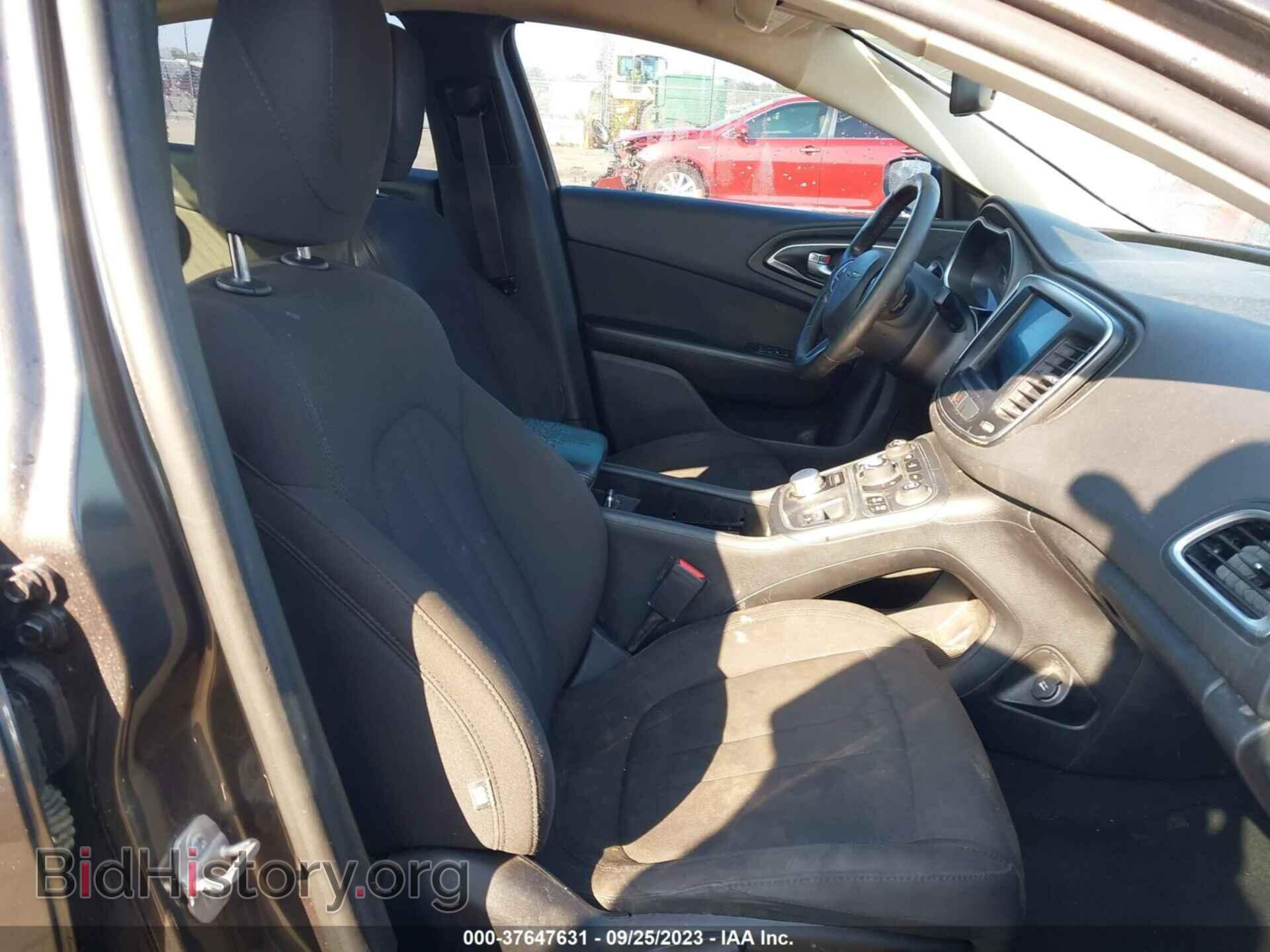 2016 CHRYSLER 200 - VIN: 1C3CCCAB6GN141761 - Фото 5