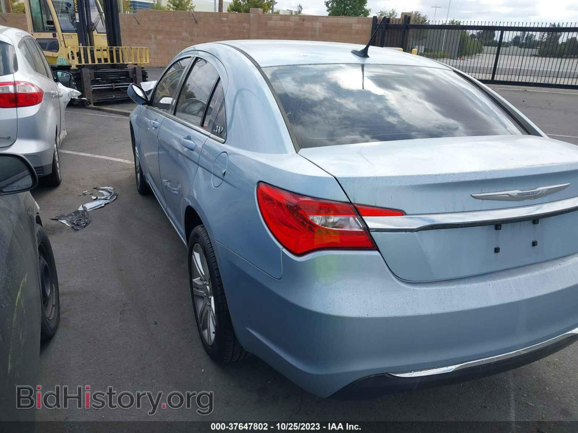 2013 CHRYSLER 200 - VIN: 1C3CCBBB5DN618796 - Photo 3
