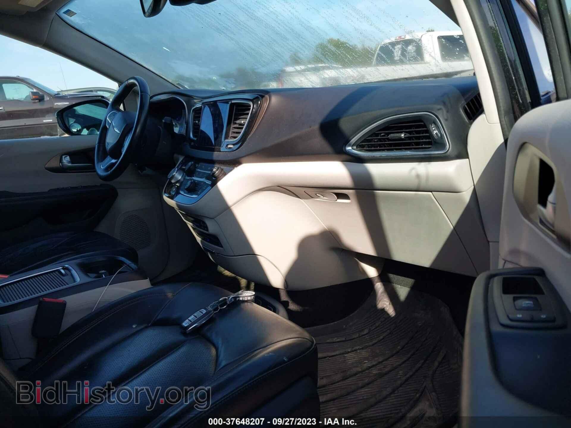2017 CHRYSLER PACIFICA - VIN: 2C4RC1EG2HR555964 - Photo 5