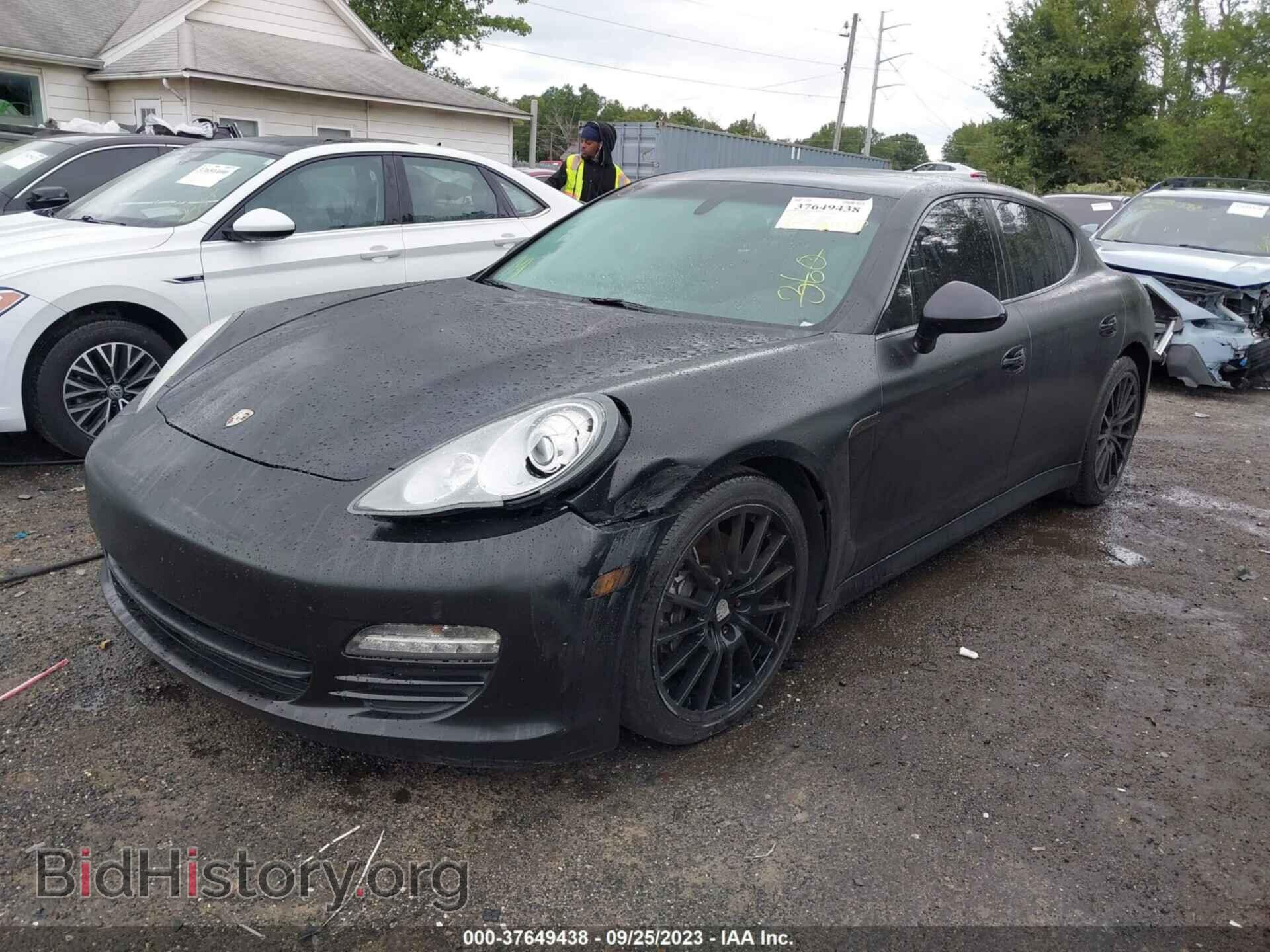 2011 PORSCHE PANAMERA - VIN: WP0AA2A76BL012633 - Photo 2
