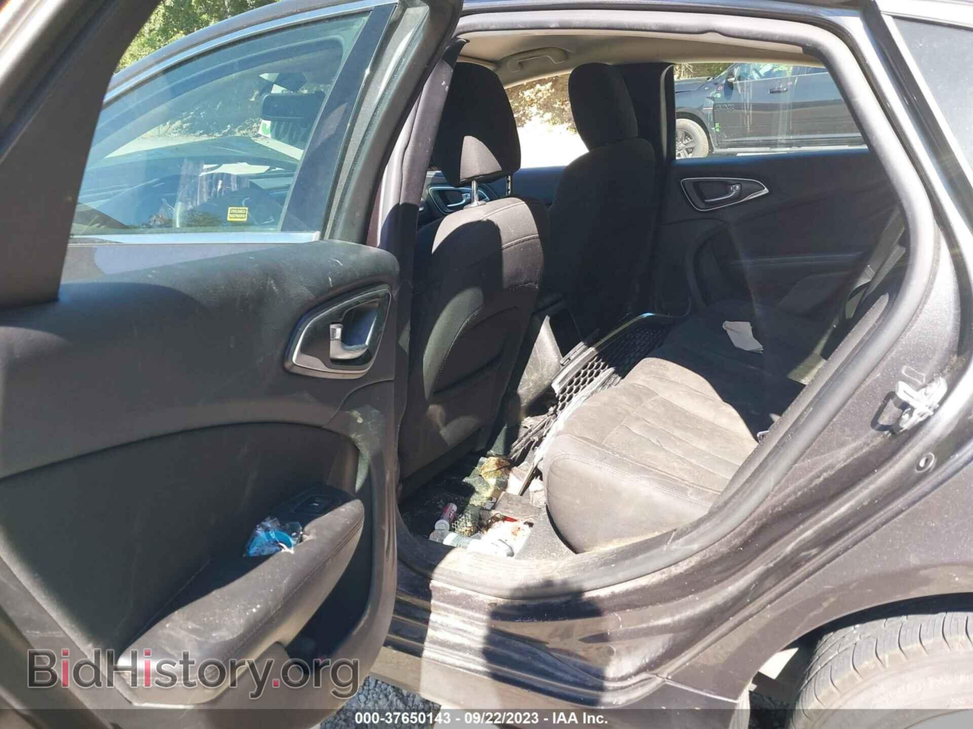 2016 CHRYSLER 200 - VIN: 1C3CCCAB7GN109238 - Фото 8