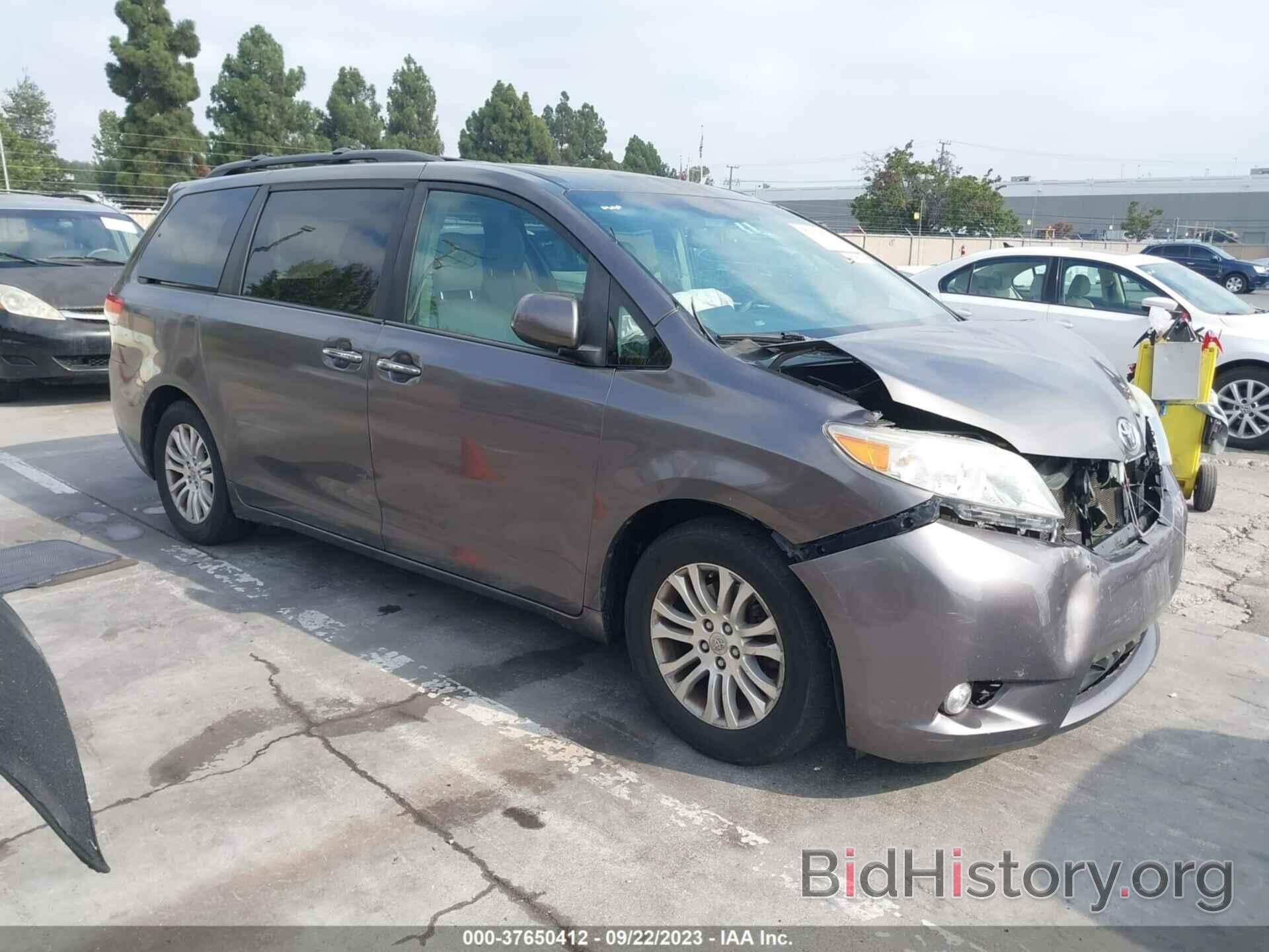 Photo 5TDYK3DC5CS253738 - TOYOTA SIENNA 2012