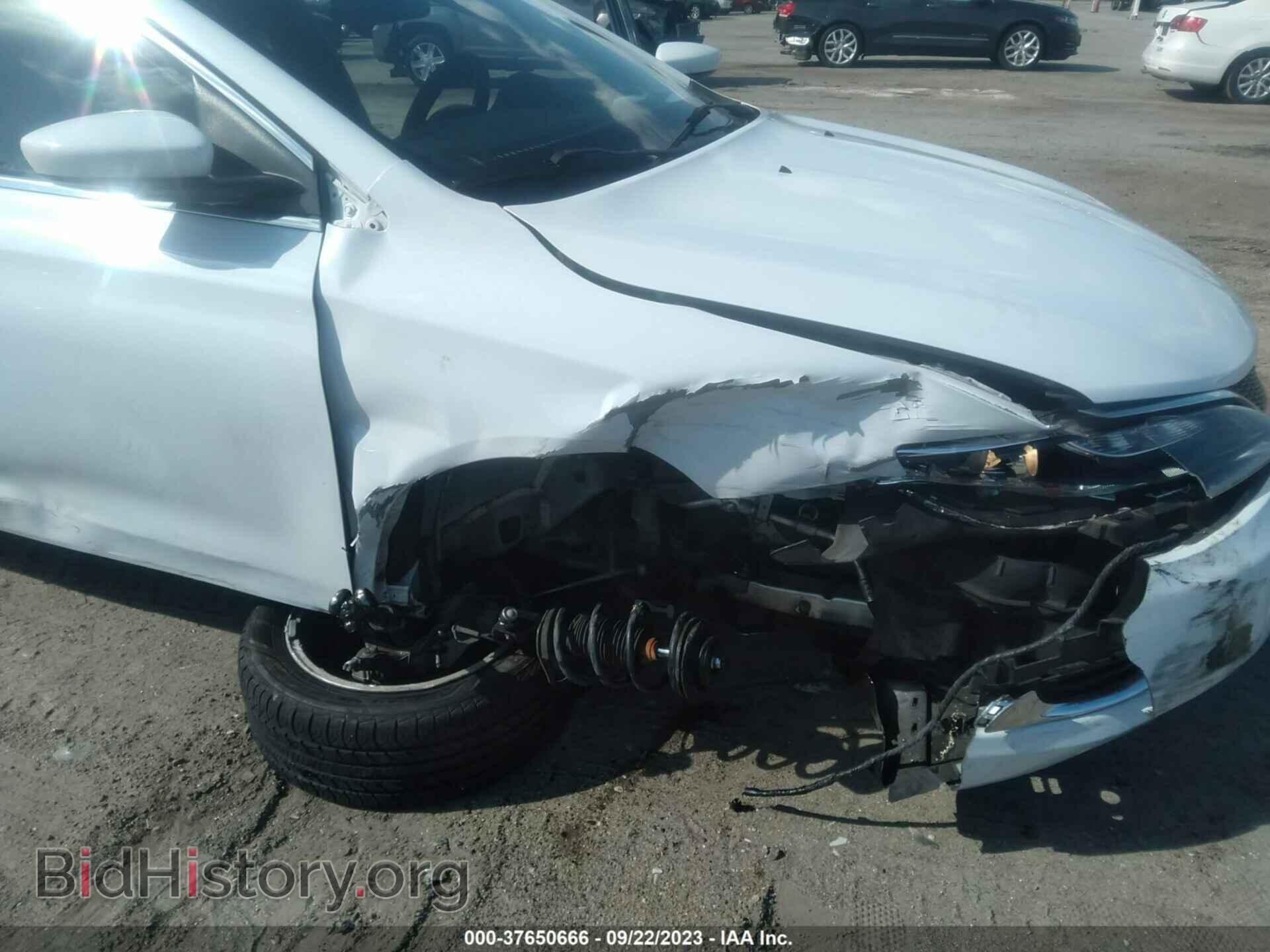 2015 CHRYSLER 200 - VIN: 1C3CCCAB2FN716629 - Фото 6