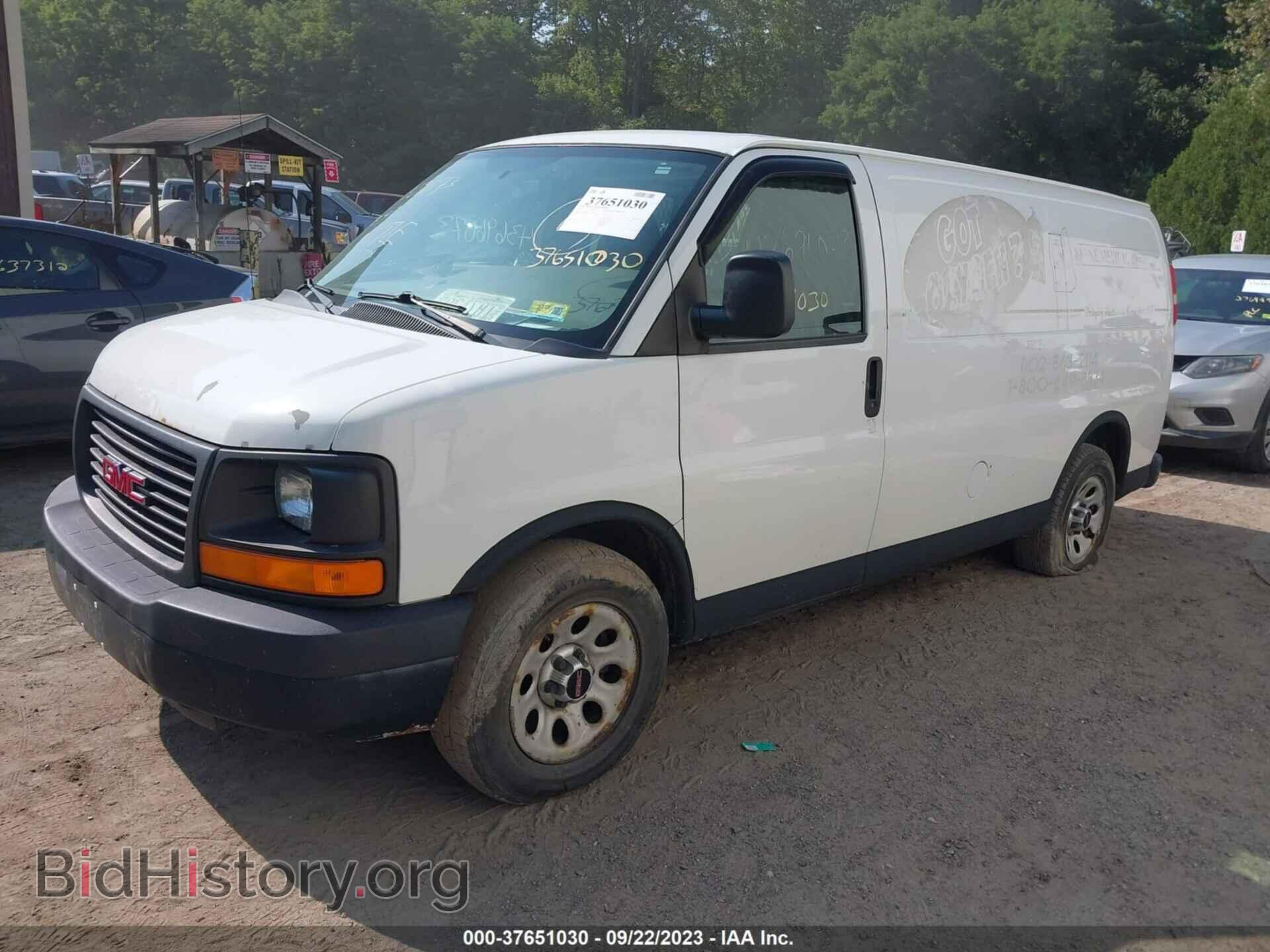 2012 GMC SAVANA 1500 - VIN: 1GTS8AF40C1155910 - Фото 2
