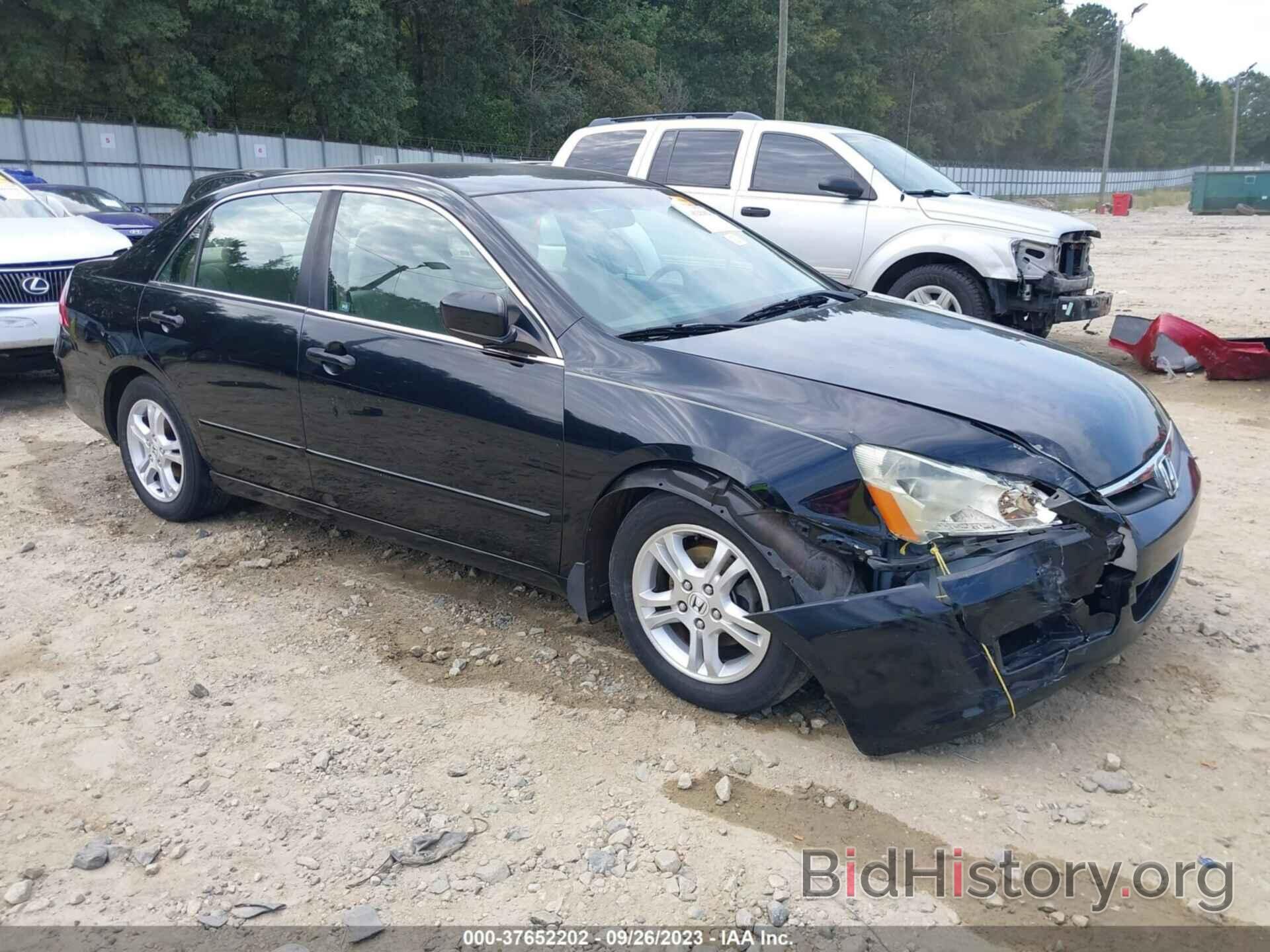 Photo 1HGCM56366A137917 - HONDA ACCORD SDN 2006