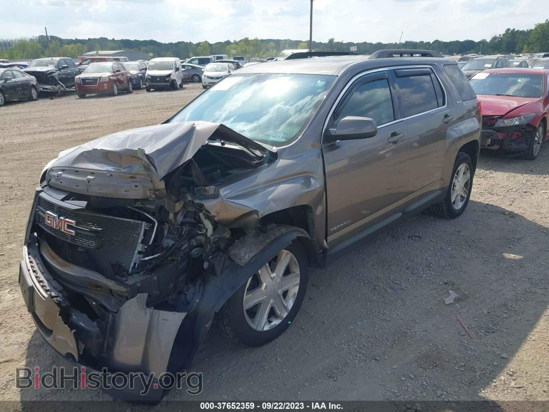2011 GMC TERRAIN - VIN: 2CTALSEC2B6213184 - Фото 2