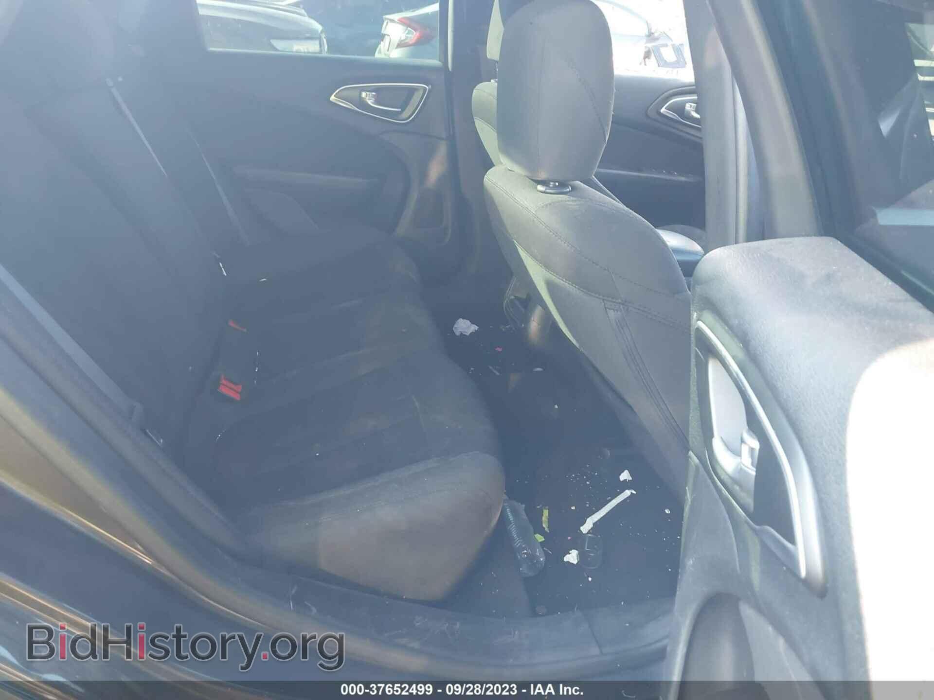 2016 CHRYSLER 200 - VIN: 1C3CCCABXGN127118 - Фото 8