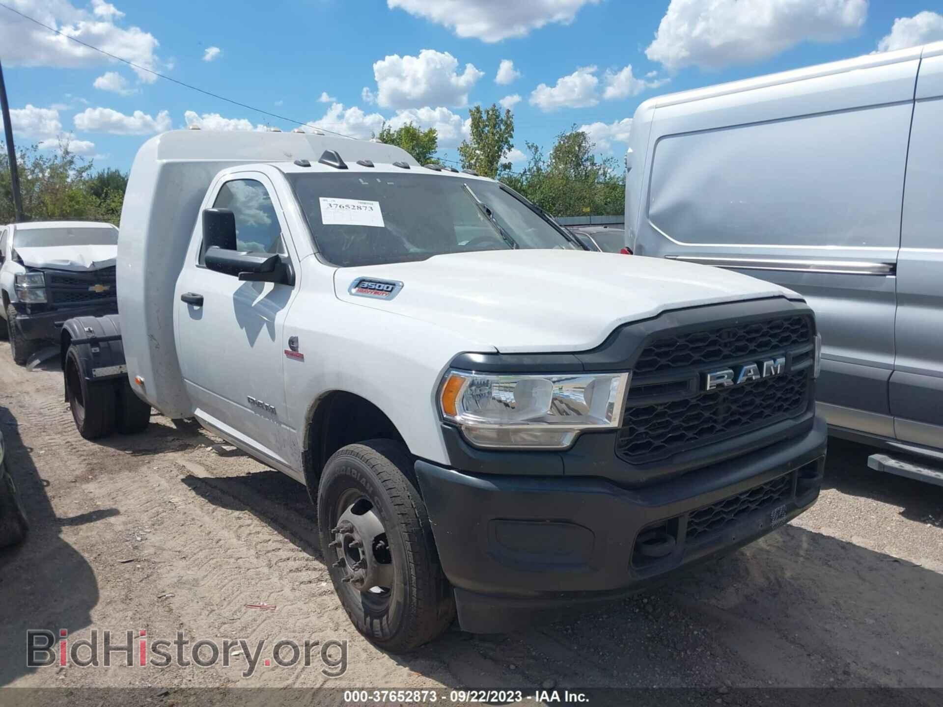 Photo 3C7WRTBL0NG141925 - RAM 3500 CHASSIS CAB 2022