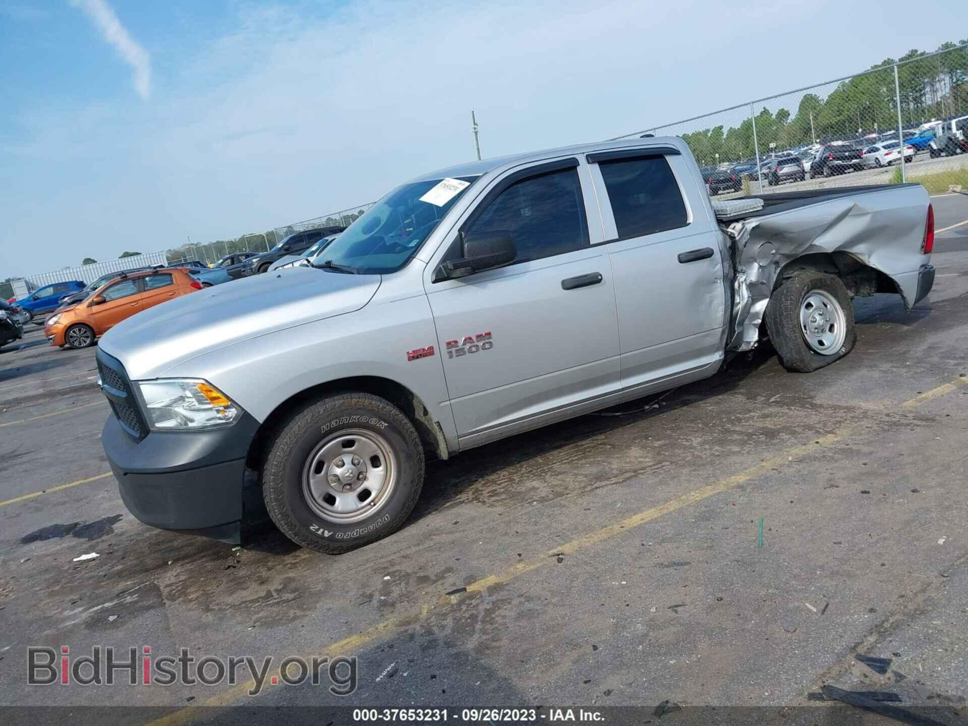 2018 RAM 1500 - VIN: 1C6RR6FT3JS143409 - Фото 2