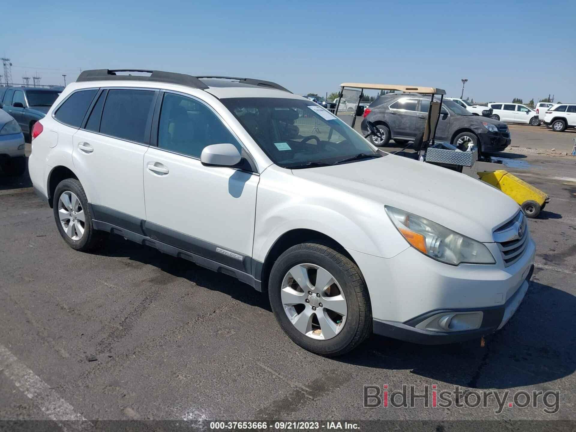 Photo 4S4BRBKC0B3405046 - SUBARU OUTBACK 2011