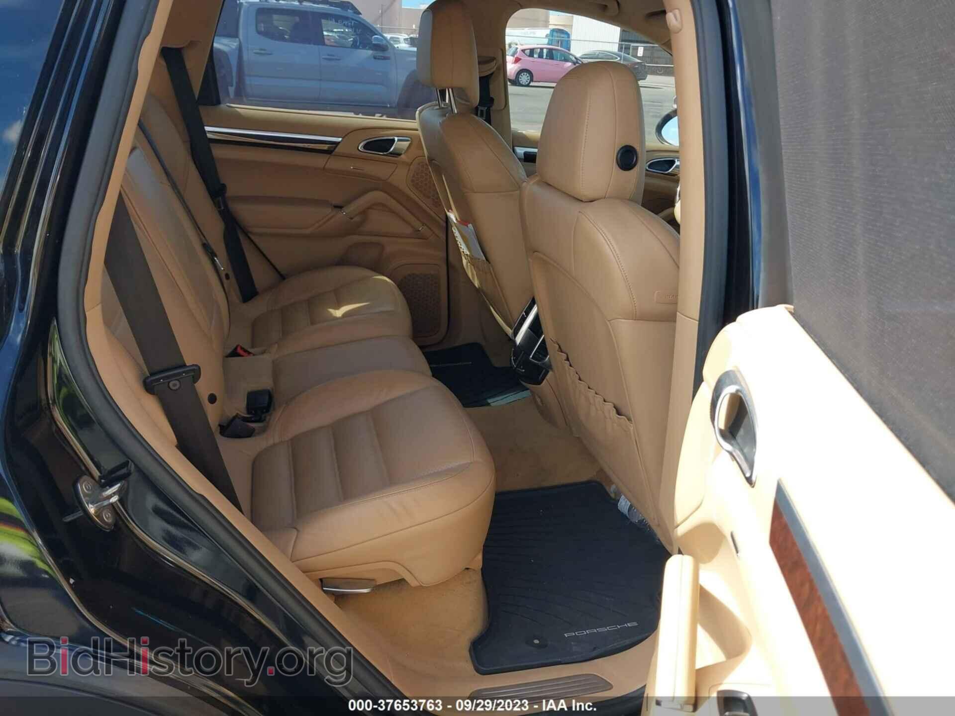 2011 PORSCHE CAYENNE - VIN: WP1AE2A29BLA91612 - Фото 8