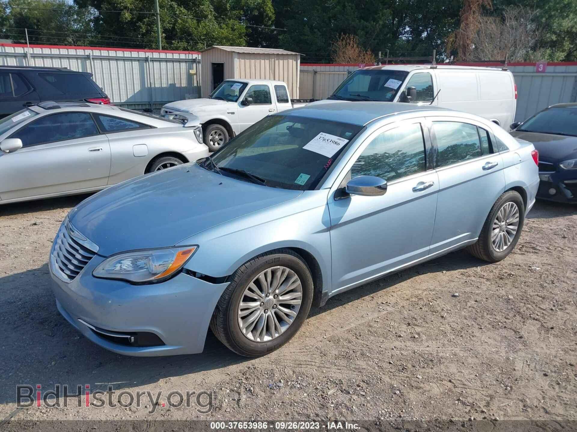 2012 CHRYSLER 200 - VIN: 1C3CCBCG6CN307788 - Фото 2
