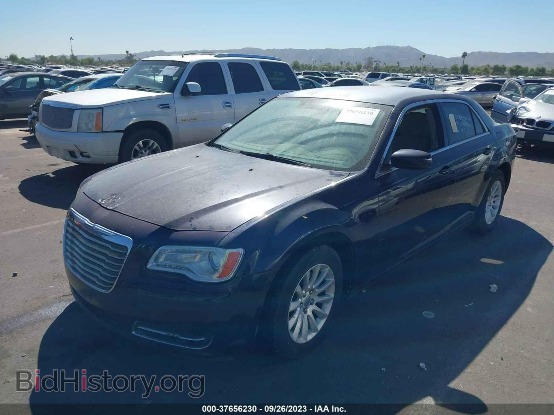 2012 CHRYSLER 300 - VIN: 2C3CCAAG8CH174716 - Фото 2