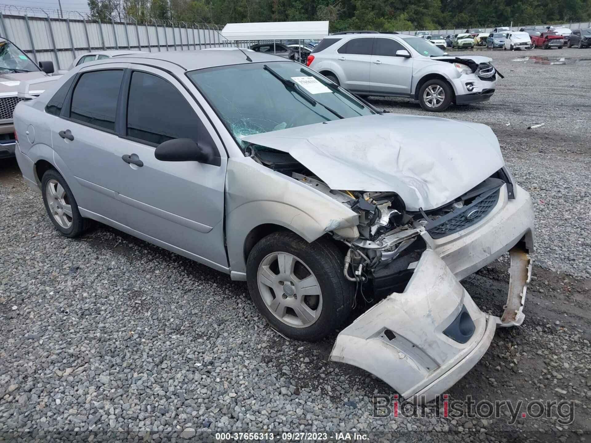 Photo 1FAHP34N07W169437 - FORD FOCUS 2007