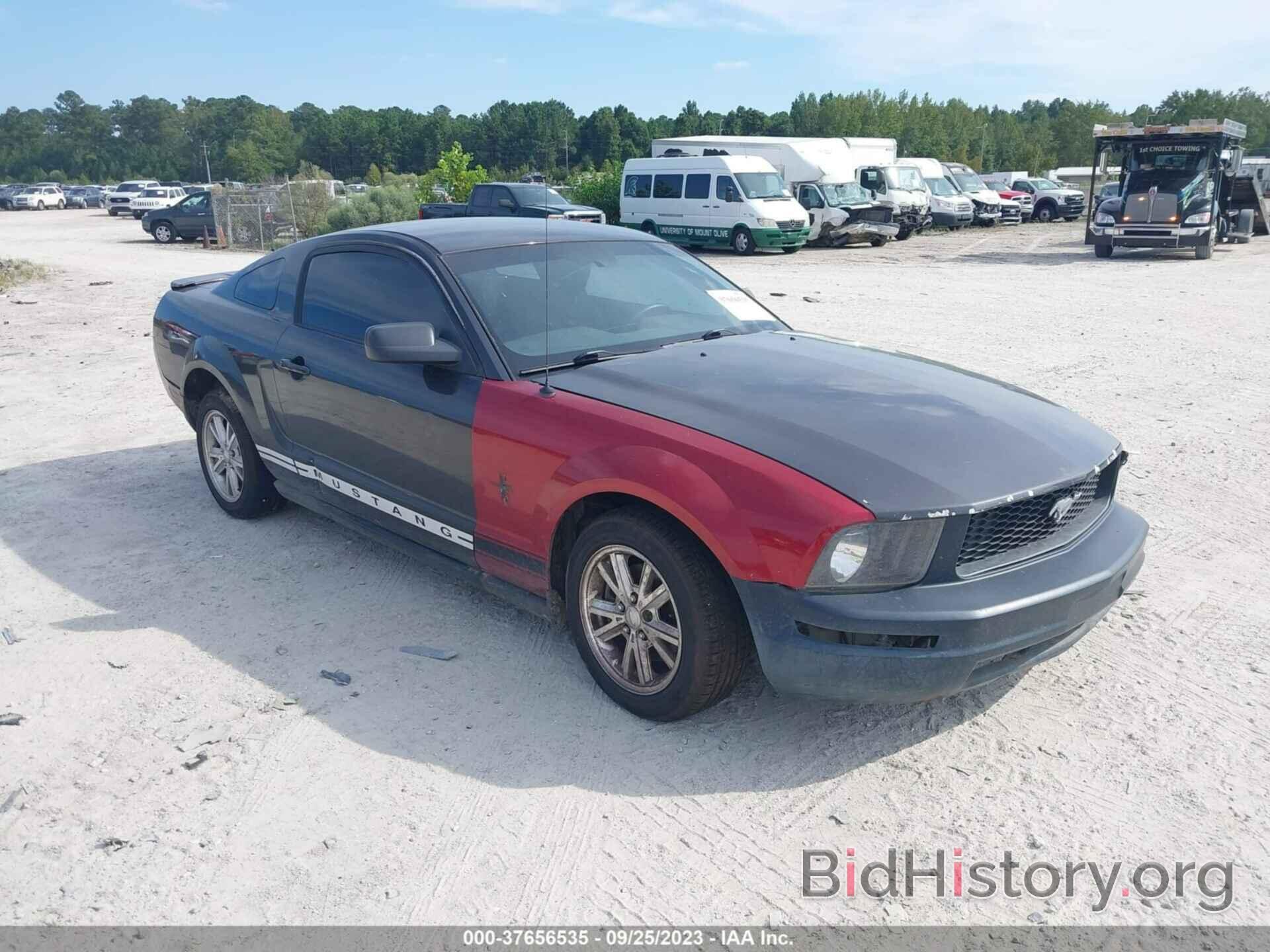 Photo 1ZVFT80N475296064 - FORD MUSTANG 2007