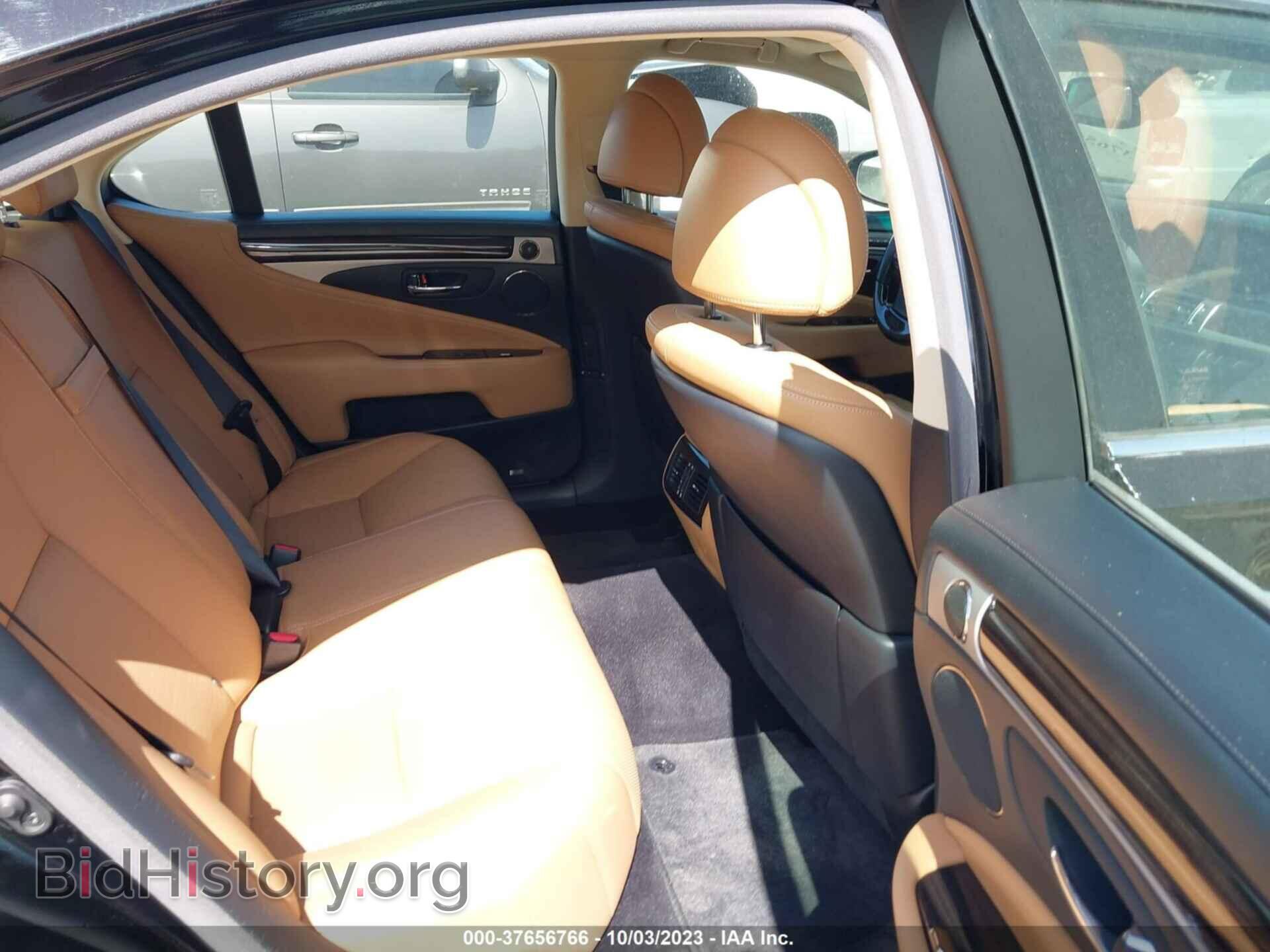2016 LEXUS LS 460 - VIN: JTHBL5EF6G5141208 - Photo 8