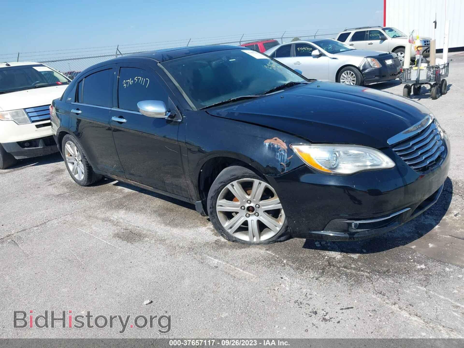 Photo 1C3BC2FG5BN581988 - CHRYSLER 200 2011