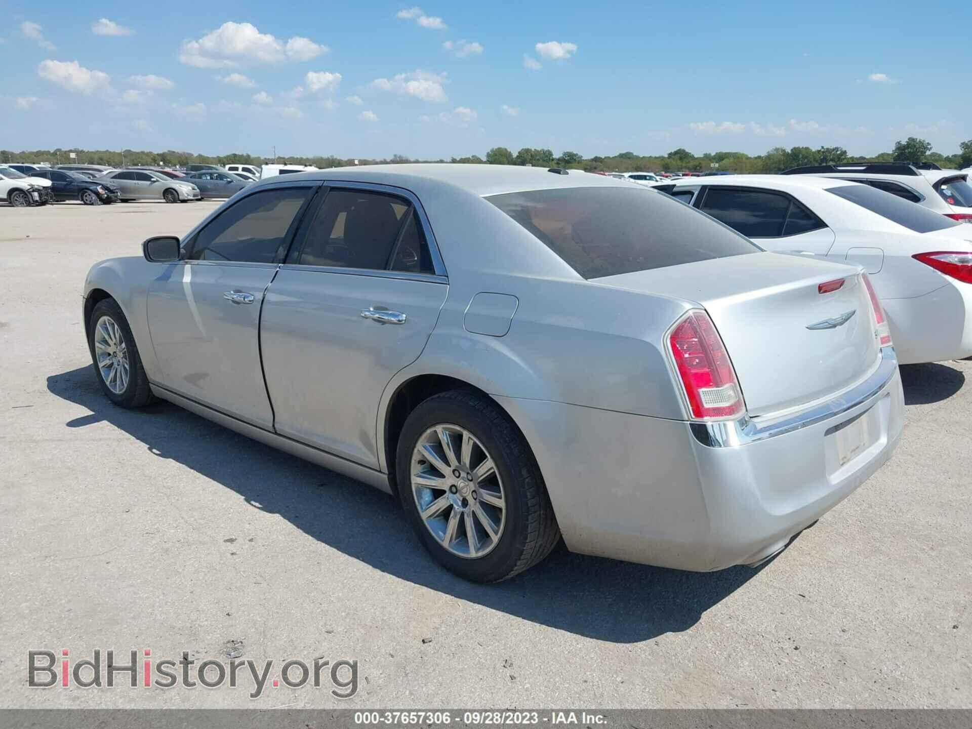 2012 CHRYSLER 300 - VIN: 2C3CCACG9CH309988 - Фото 3