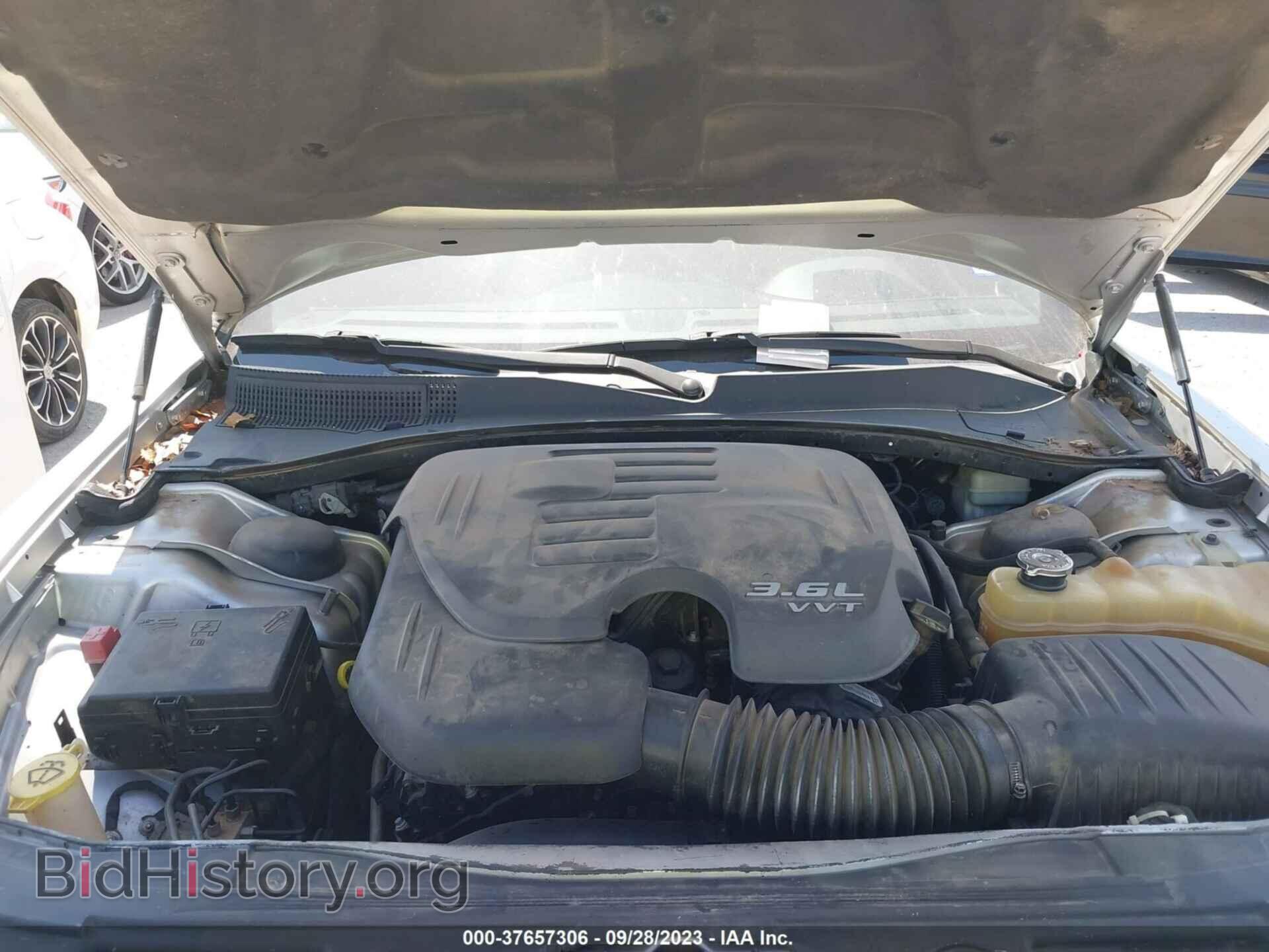2012 CHRYSLER 300 - VIN: 2C3CCACG9CH309988 - Фото 10
