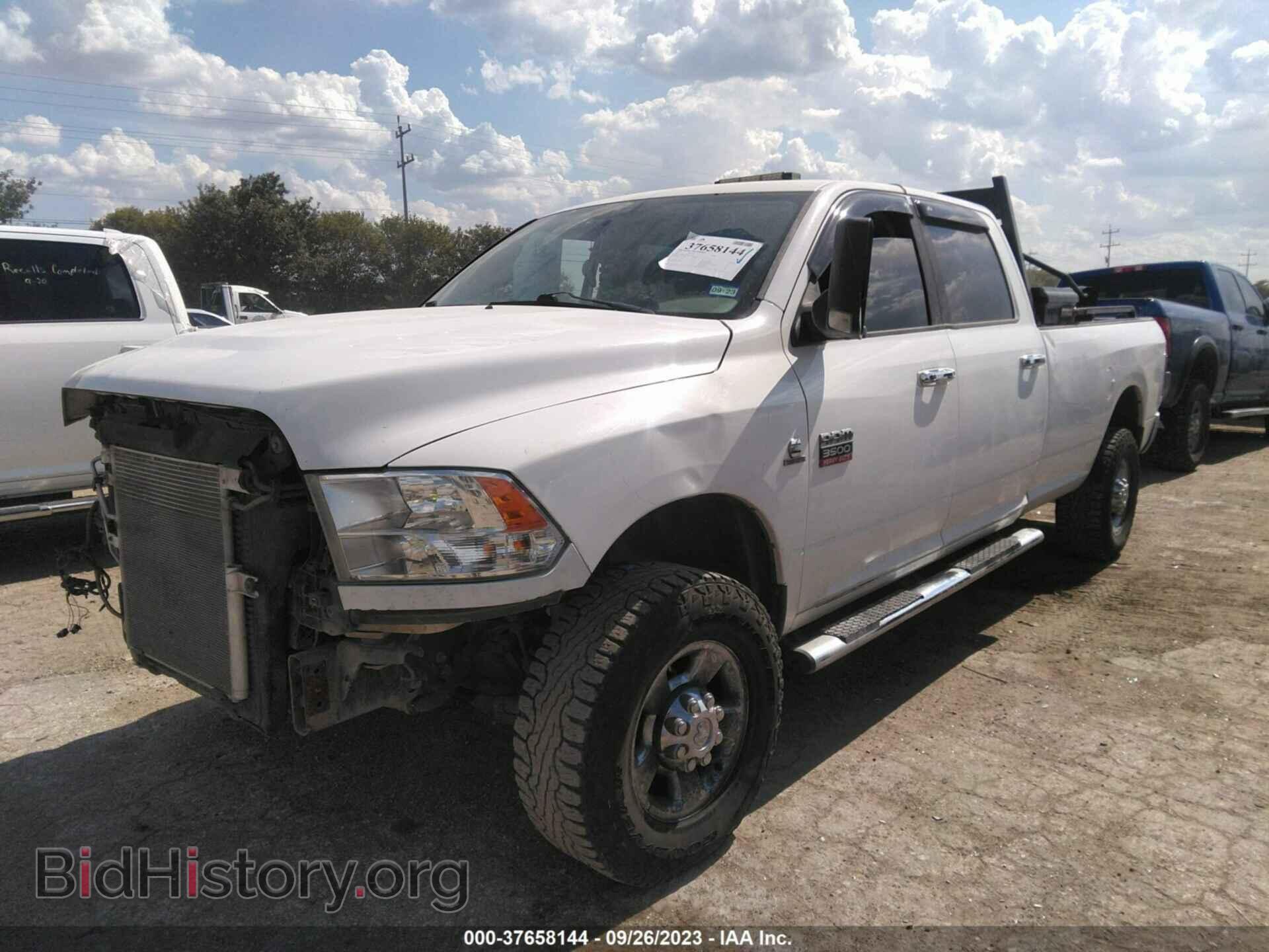 2012 RAM 3500 - VIN: 3C63D3HL2CG332319 - Photo 2