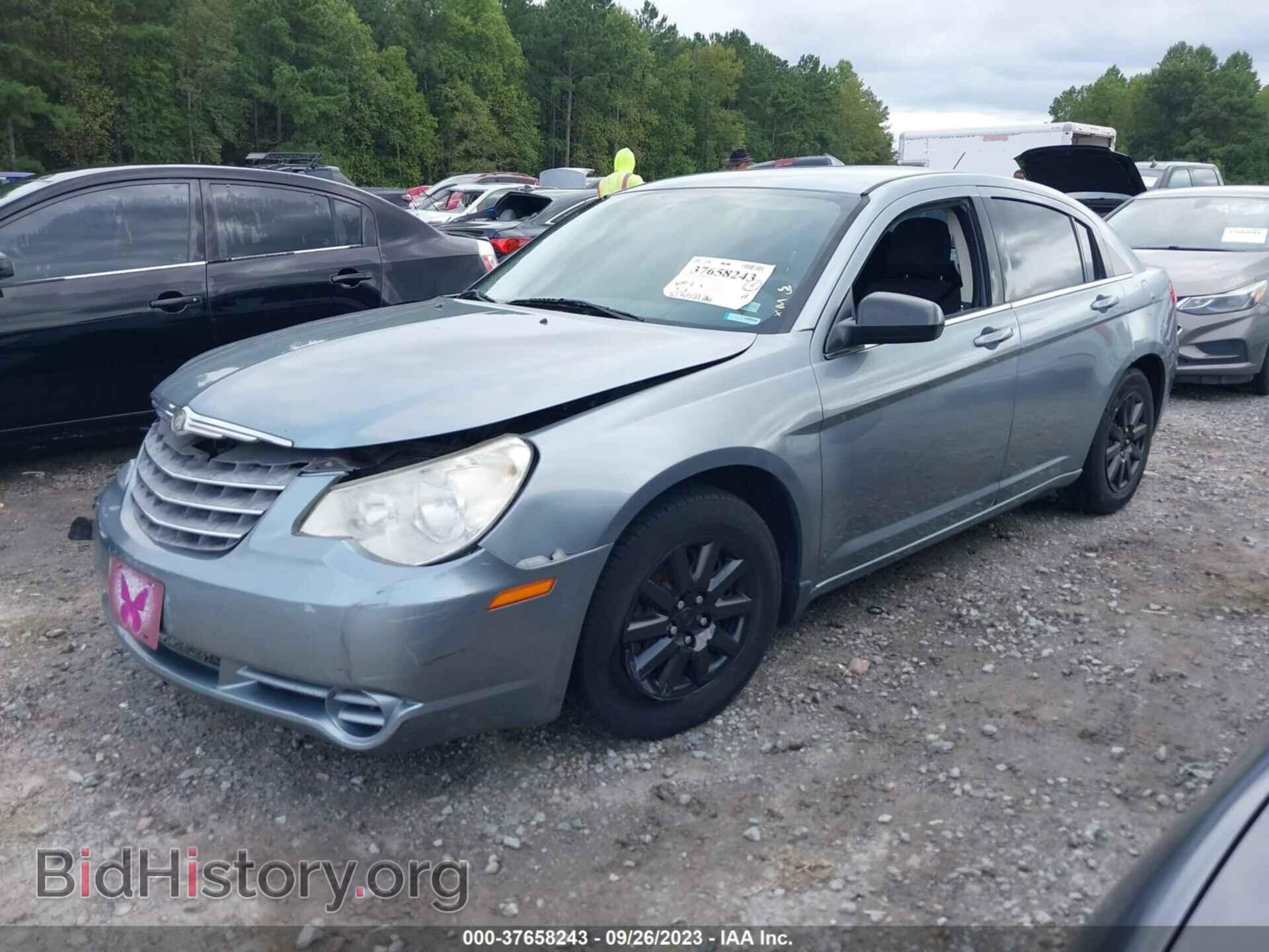 2010 CHRYSLER SEBRING - VIN: 1C3CC4FB7AN148322 - Фото 2