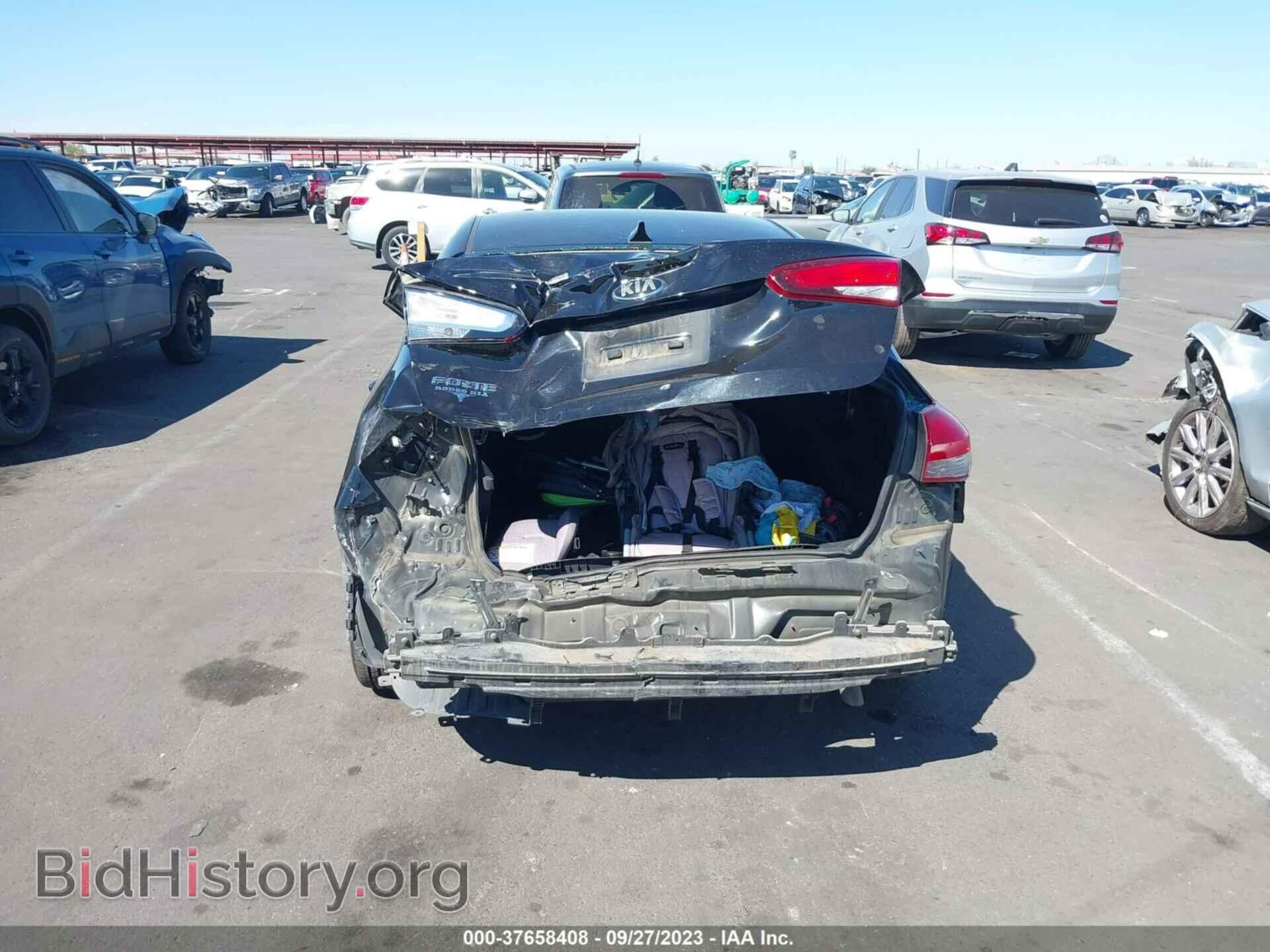 2017 KIA FORTE - VIN: 3KPFK4A73HE027462 - Фото 6