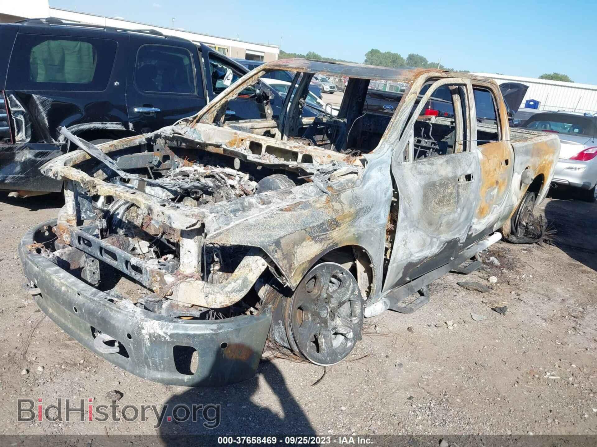 2015 RAM 1500 - VIN: 1C6RR7VM9FS567863 - Фото 2