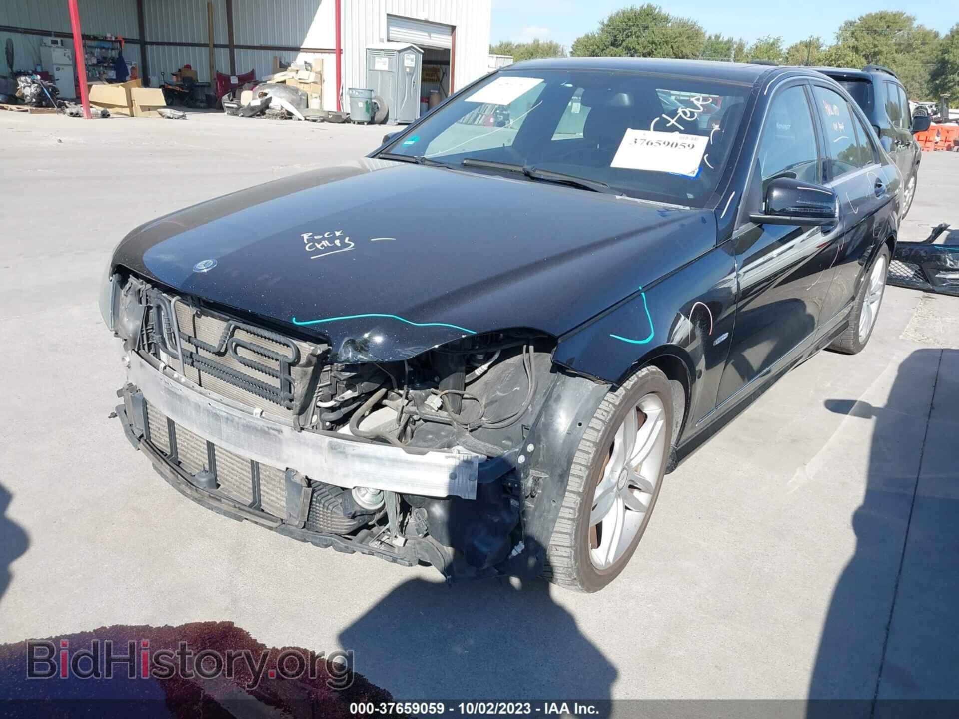 2012 MERCEDES-BENZ C-CLASS - VIN: WDDGF4HB1CR193694 - Фото 2
