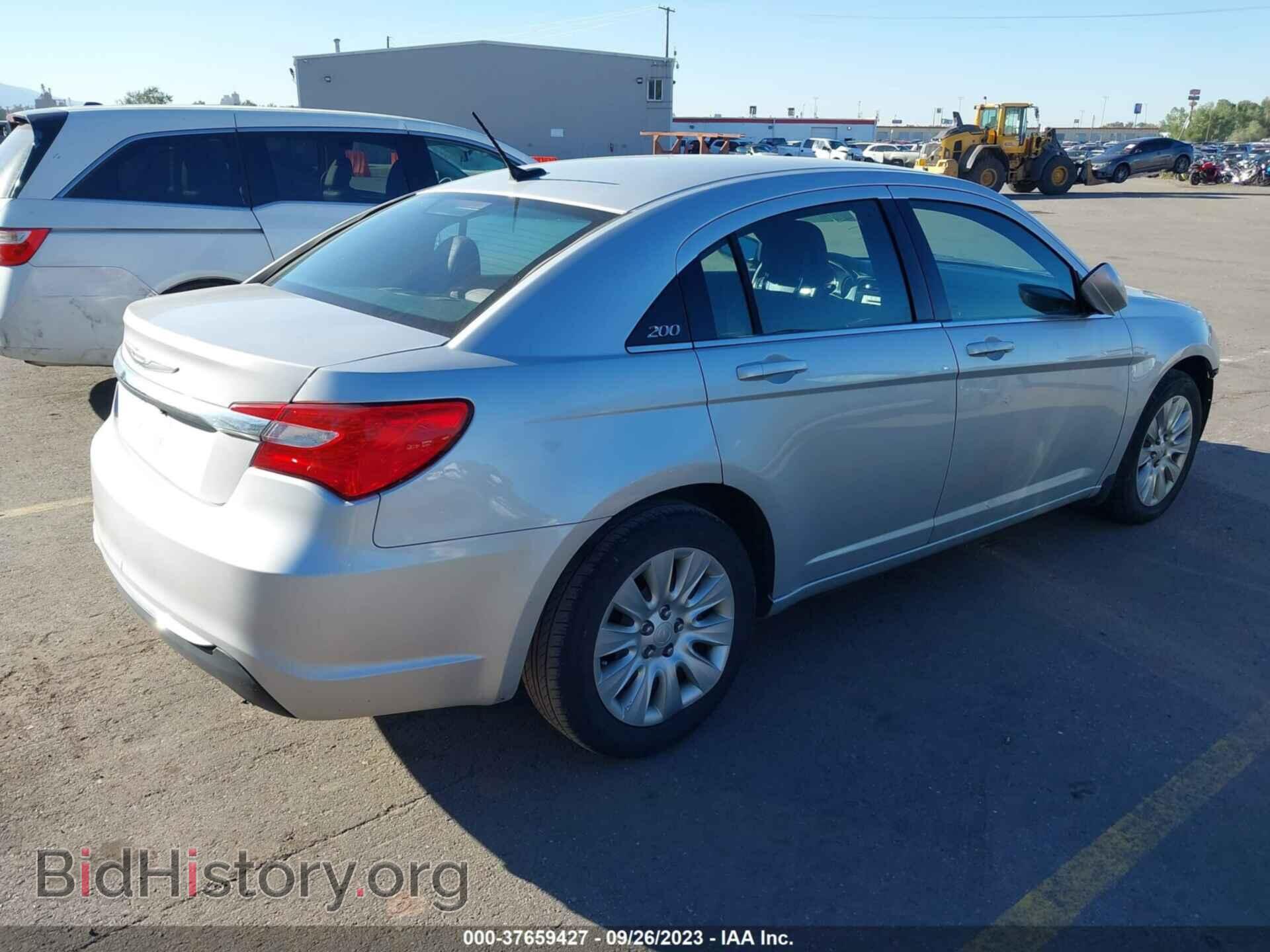 2012 CHRYSLER 200 - VIN: 1C3CCBAB9CN272056 - Фото 4