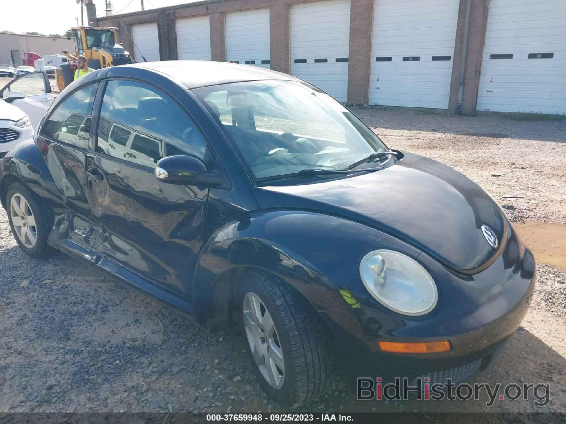 Photo 3VWPW3AG0AM006869 - VOLKSWAGEN NEW BEETLE COUPE 2010