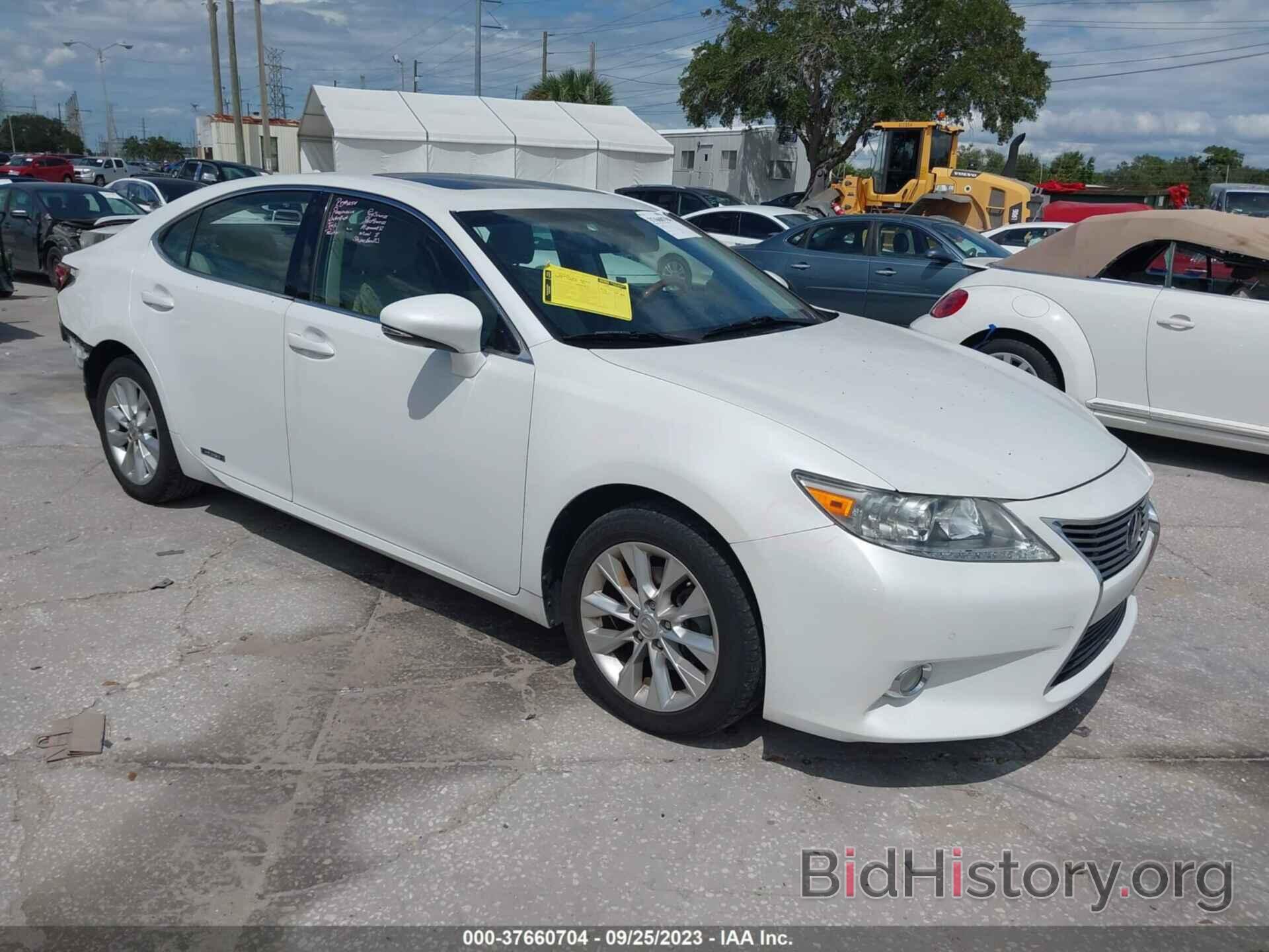 Photo JTHBW1GGXD2002427 - LEXUS ES 300H 2013