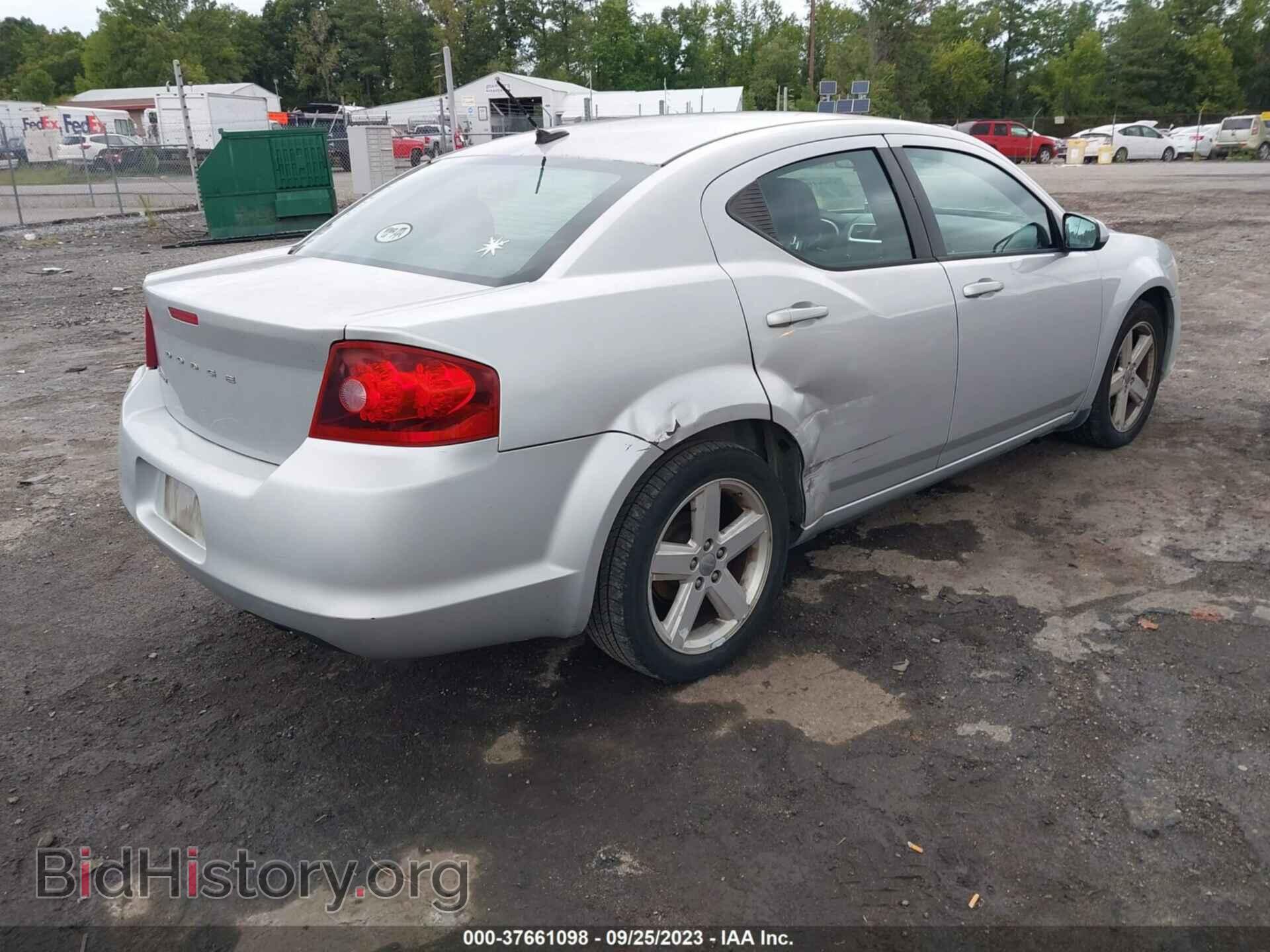 2011 DODGE AVENGER - VIN: 1B3BD1FB7BN554302 - Фото 4