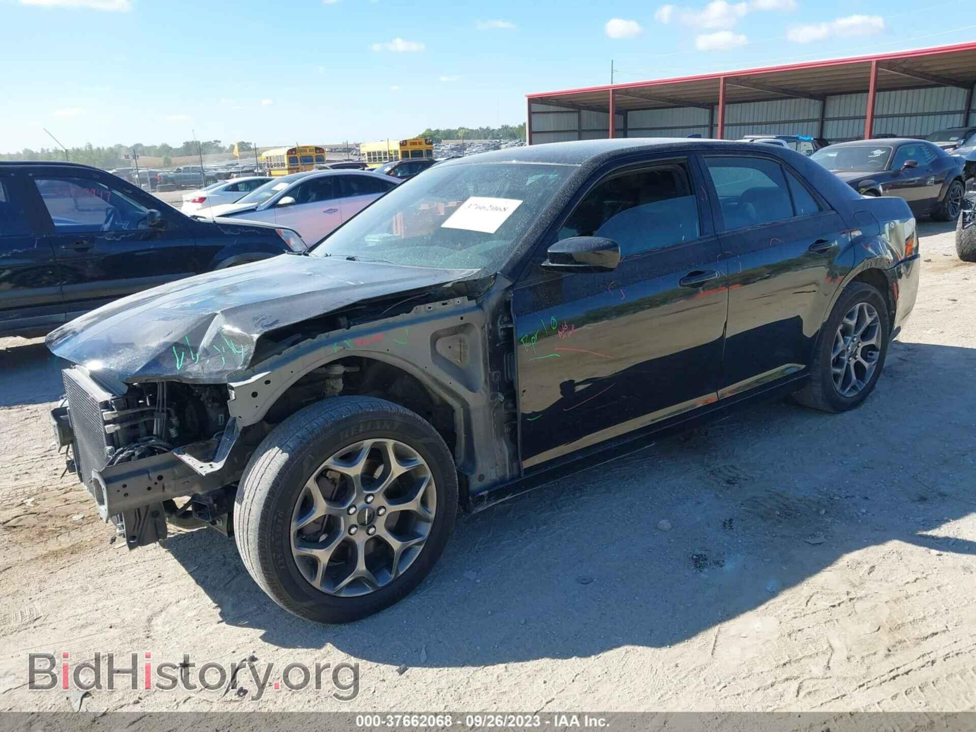 2017 CHRYSLER 300 - VIN: 2C3CCAGG6HH534452 - Фото 2