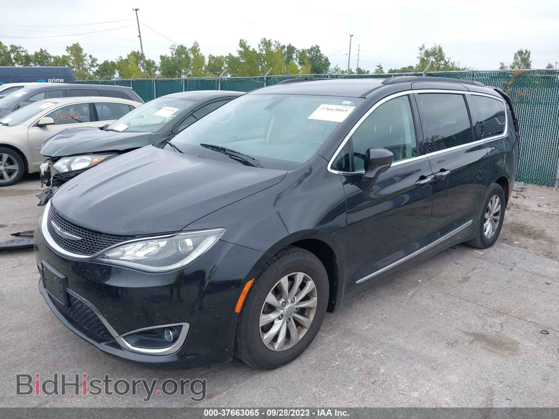 2017 CHRYSLER PACIFICA - VIN: 2C4RC1BG5HR771795 - Фото 2