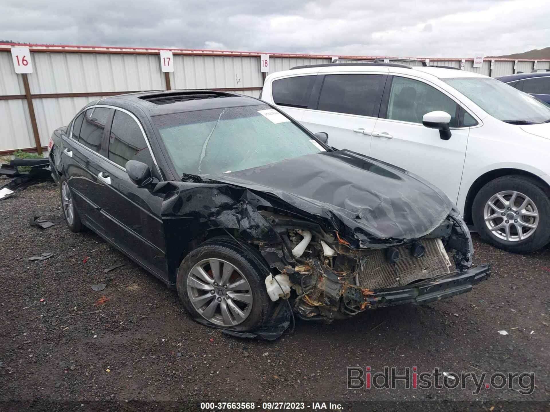 Photo 1HGCP3F81CA025948 - HONDA ACCORD SDN 2012