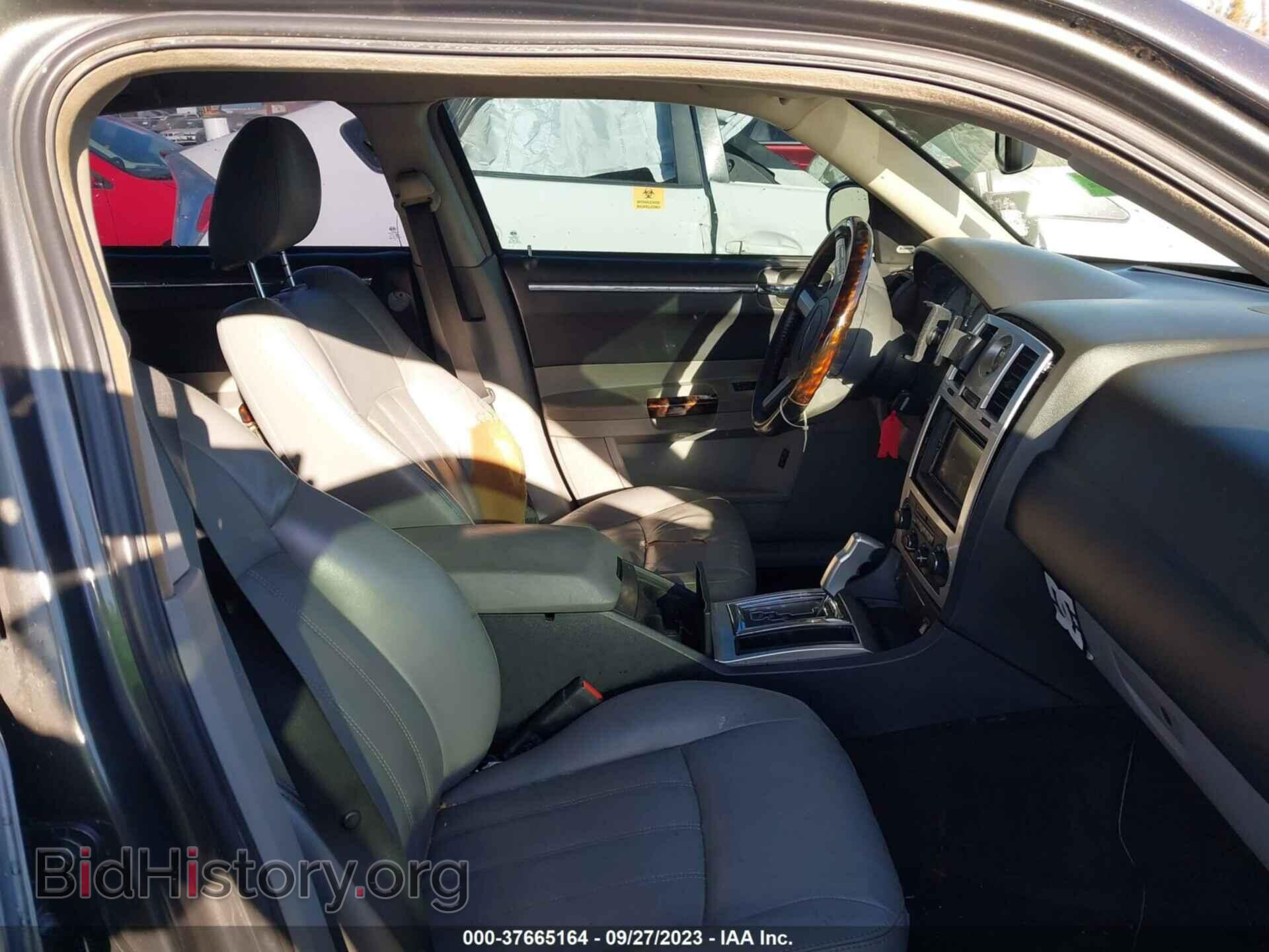 2006 CHRYSLER 300 - VIN: 2C3KA63H46H211432 - Photo 5