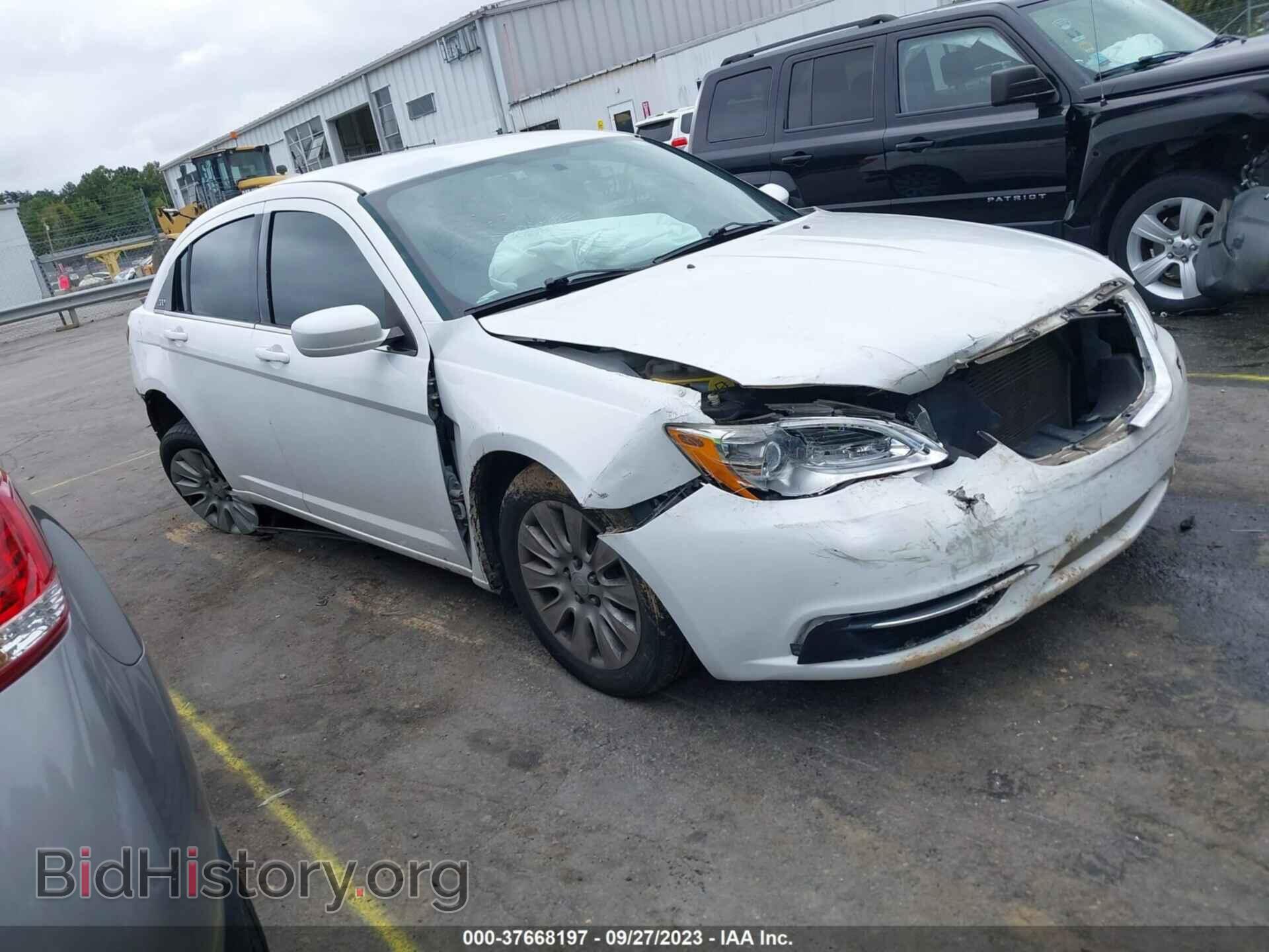 Фотография 1C3CCBAB8CN108684 - CHRYSLER 200 2012