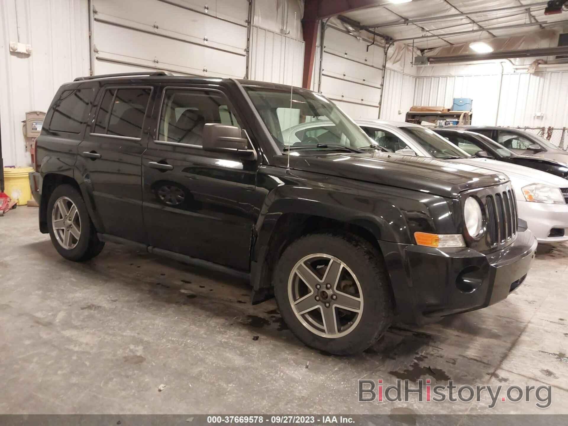 Photo 1J4FF28B69D229244 - JEEP PATRIOT 2009