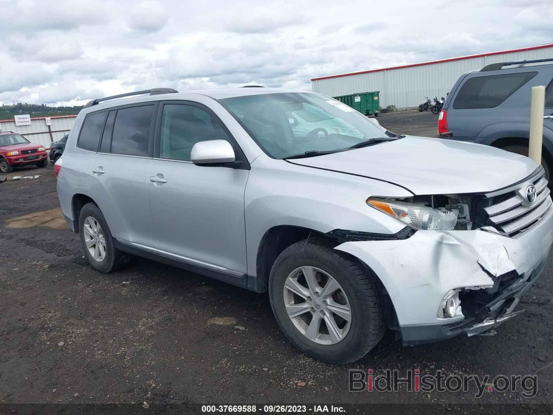 Photo 5TDBK3EH2BS062745 - TOYOTA HIGHLANDER 2011