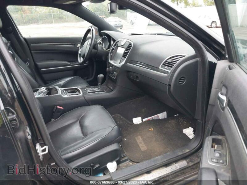 2012 Chrysler 300C (VIN 2C3CCAKT0CH314138) — photo 5 of 11