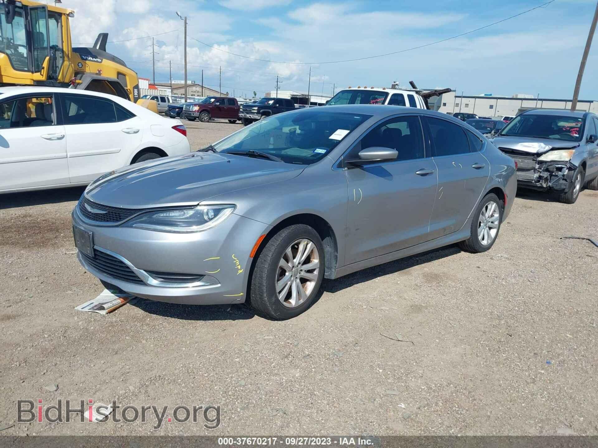 2015 CHRYSLER 200 - VIN: 1C3CCCAB8FN562640 - Фото 2