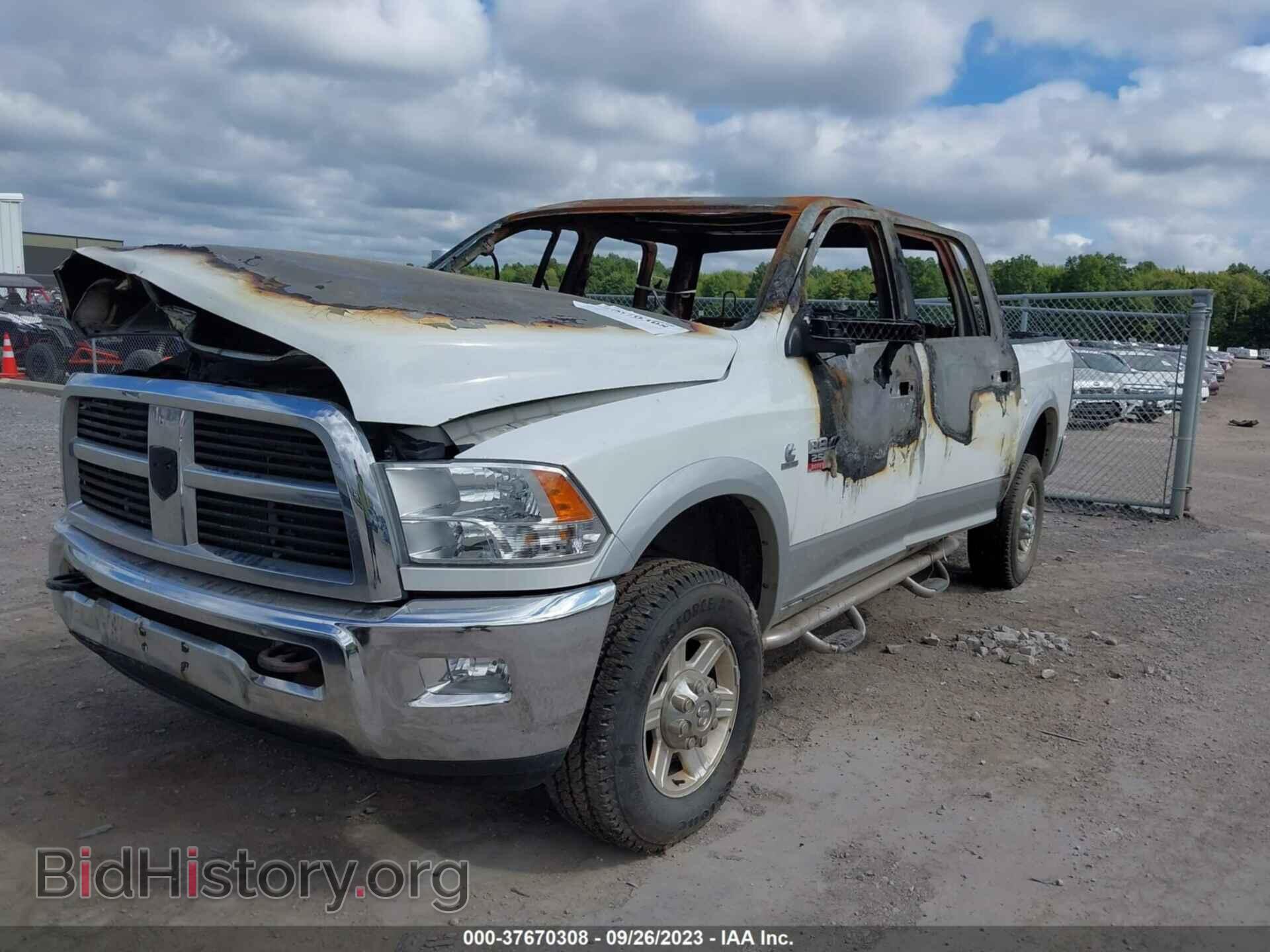 2012 RAM 2500 - VIN: 3C6UD5FL7CG106120 - Photo 2