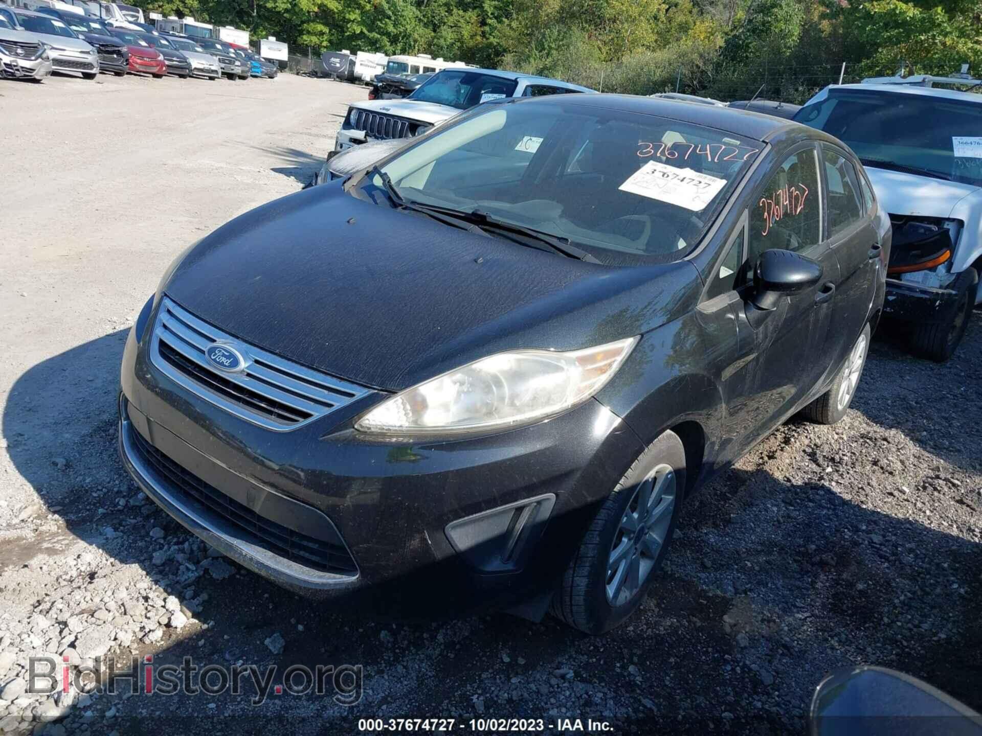 2011 FORD FIESTA - VIN: 3FADP4BJ8BM134528 - Фото 2